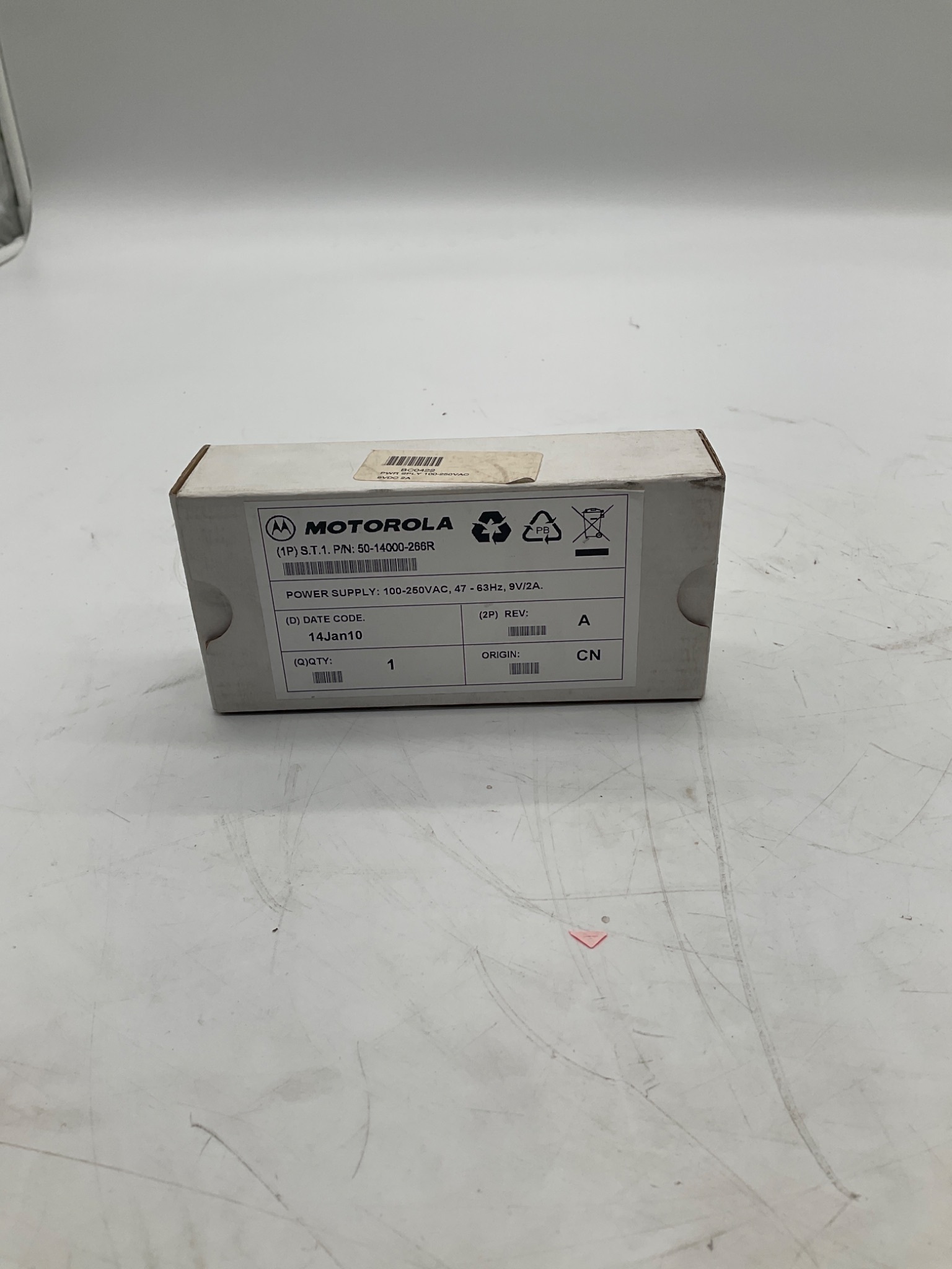MOTOROLA 50-14000-266R AC Power Adapter 9V 2A NEW 3