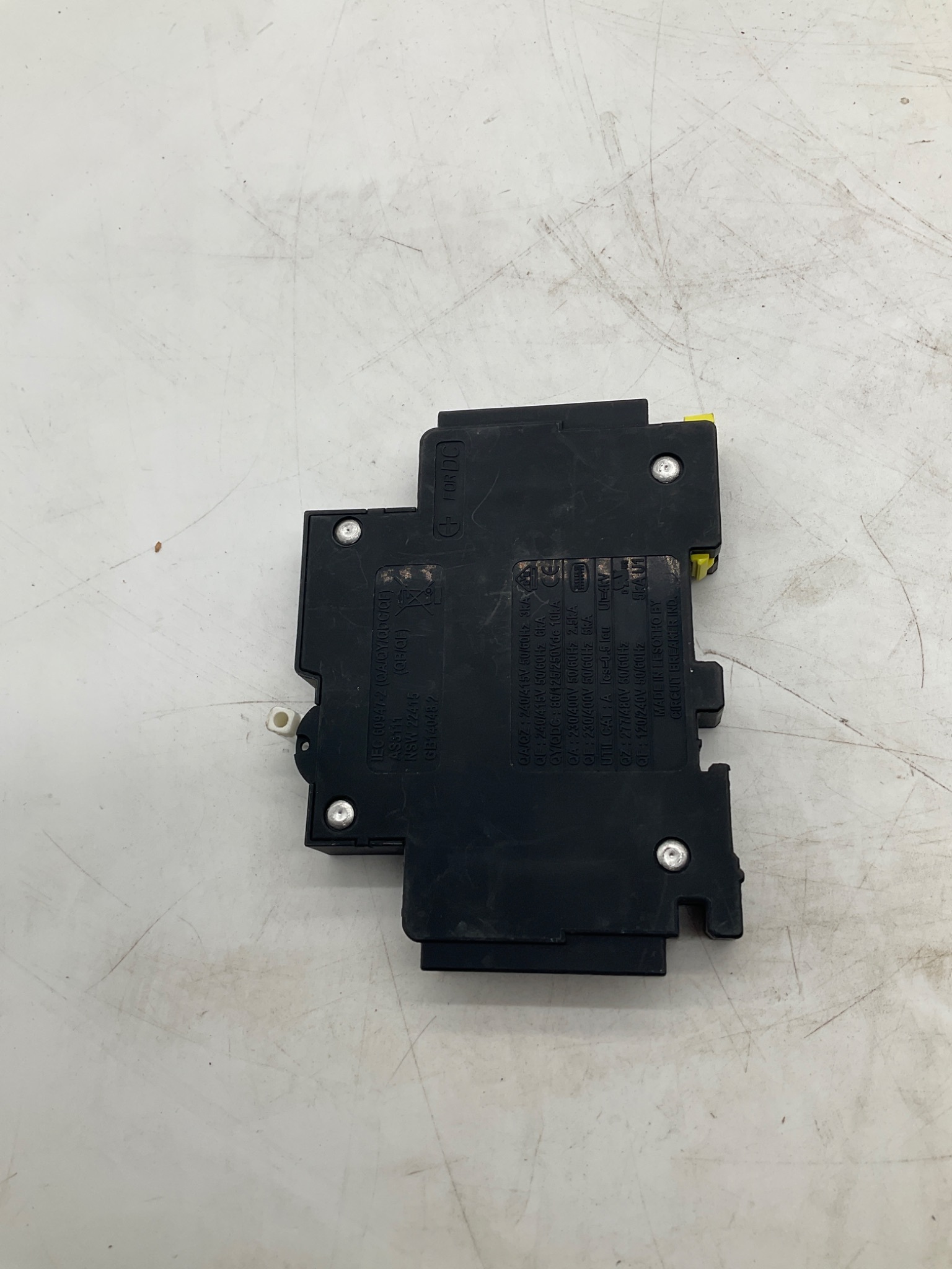 CBI ELECTRIC QY-1(13) Miniature Circuit Breaker 2A 80VDC USED 3