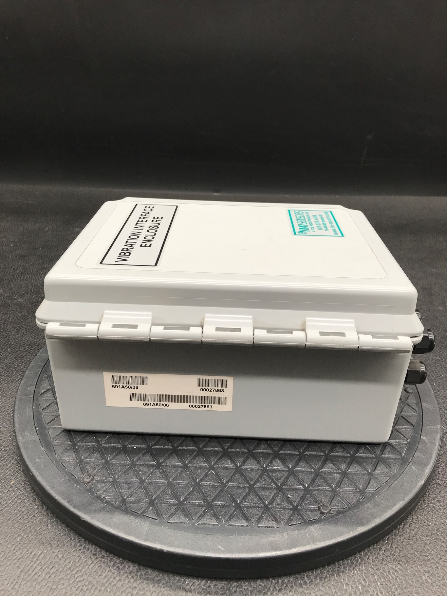 HOFFMAN A864CHQRFG NEMA 4X IP66 Vibration Interface Enclosure NEW 4
