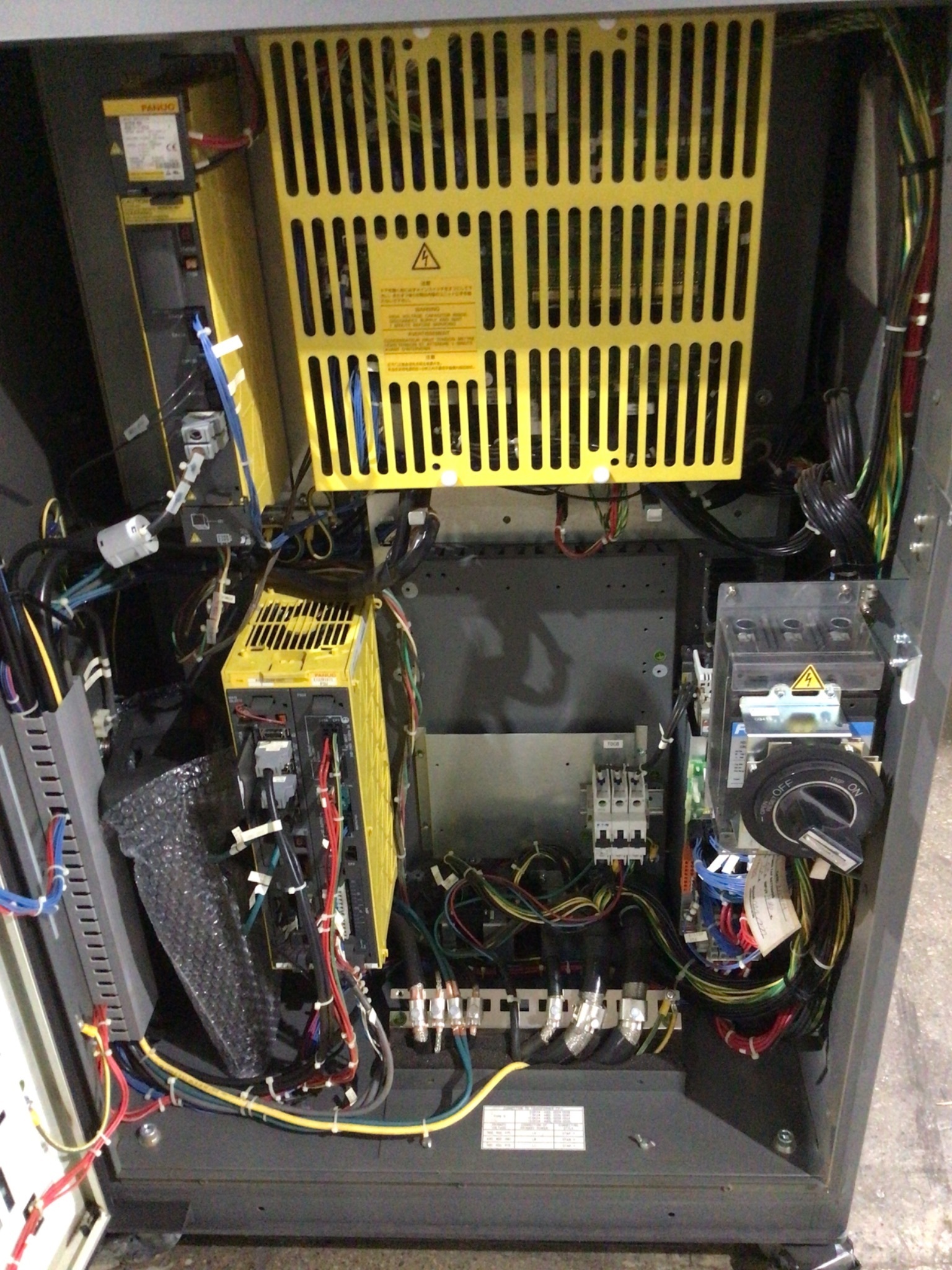 FANUC M-900iA/350 Complete With R-30iA Controller & WTC 6005 Weld Control USED 8
