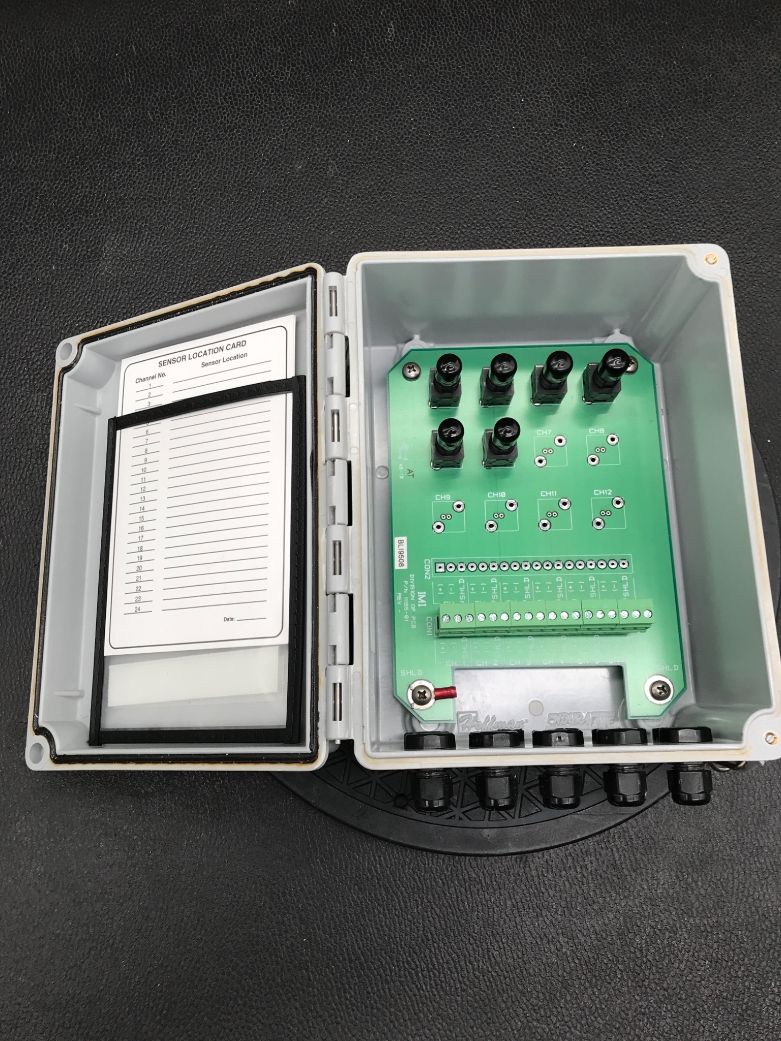 HOFFMAN A864CHQRFG NEMA 4X IP66 Vibration Interface Enclosure NEW 6
