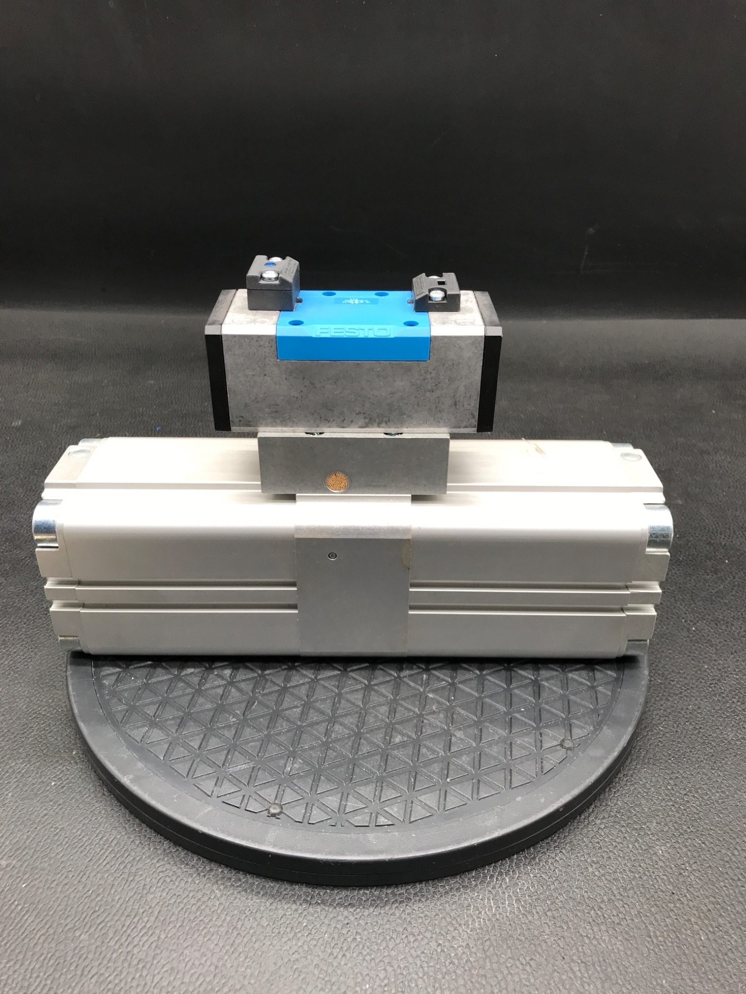 FESTO DPA-63-10 Semi-Rotary Pneumatic Actuator USED 2
