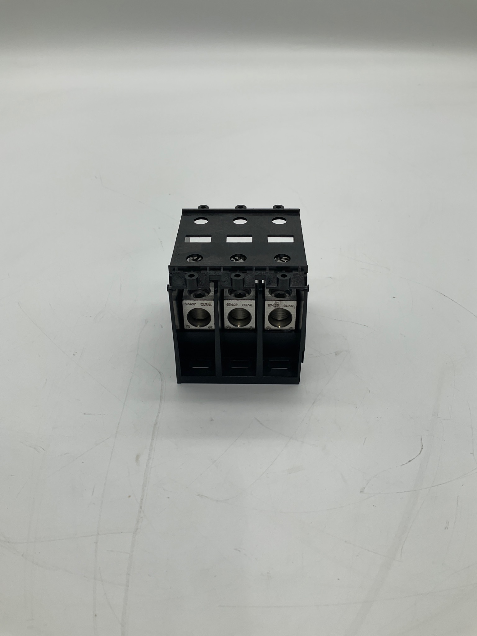 MARATHON 1323570 Power Distribution Block 175A 600V NEW 0