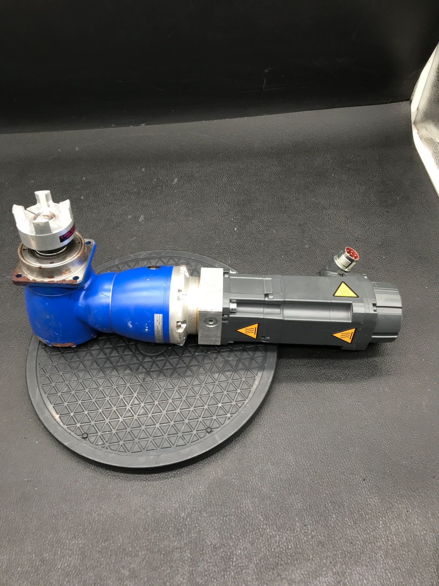 SIEMENS 1FK7032-2AK71-1CH1 SIMOTICS S Servo Motor w/ WITTENSTEIN SK+075S-MF2-100 USED 0