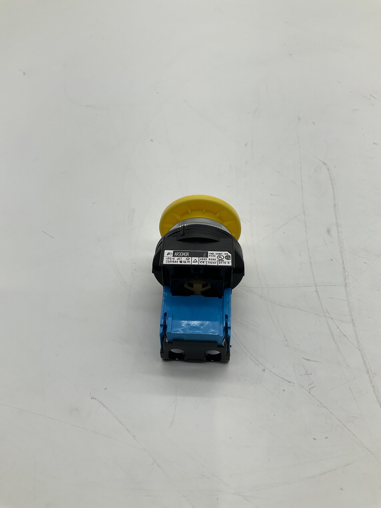 FUJI ELECTRIC AR30M0R Emergency Stop Pushbutton 30mm NEW 0