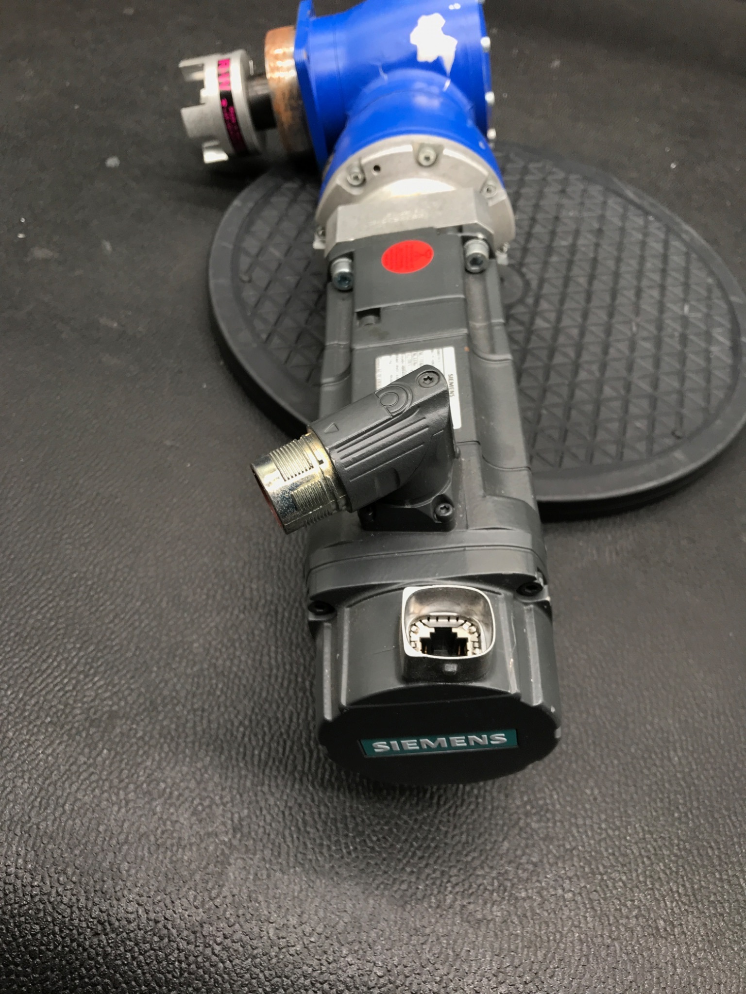 SIEMENS 1FK7032-2AK71-1CH1 SIMOTICS S Servo Motor w/ WITTENSTEIN SK+075S-MF2-100 USED 2