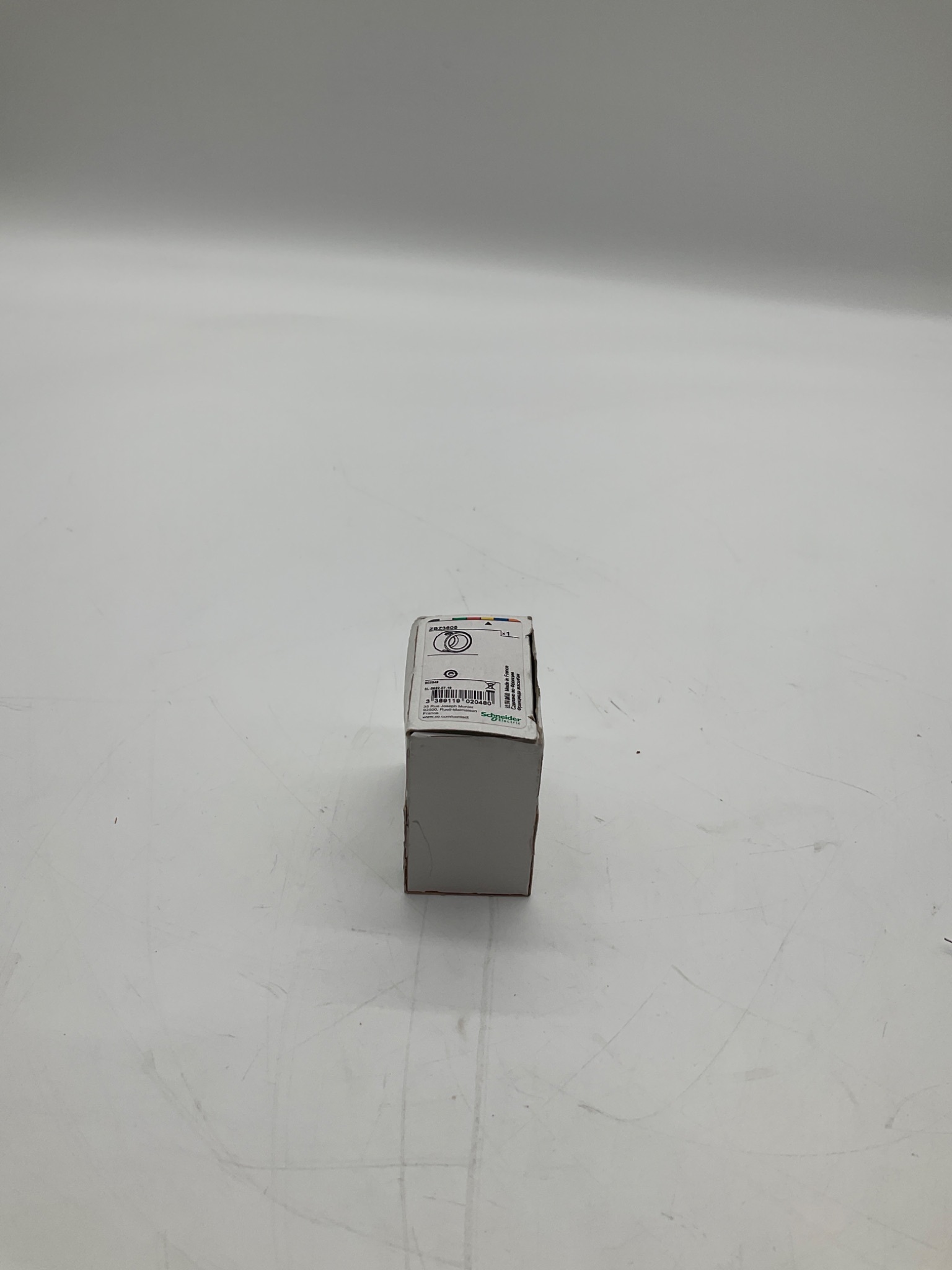 SCHNEIDER ELECTRIC ZBZ3605 Padlocking Kit For 22mm Emergency Stop NEW 1