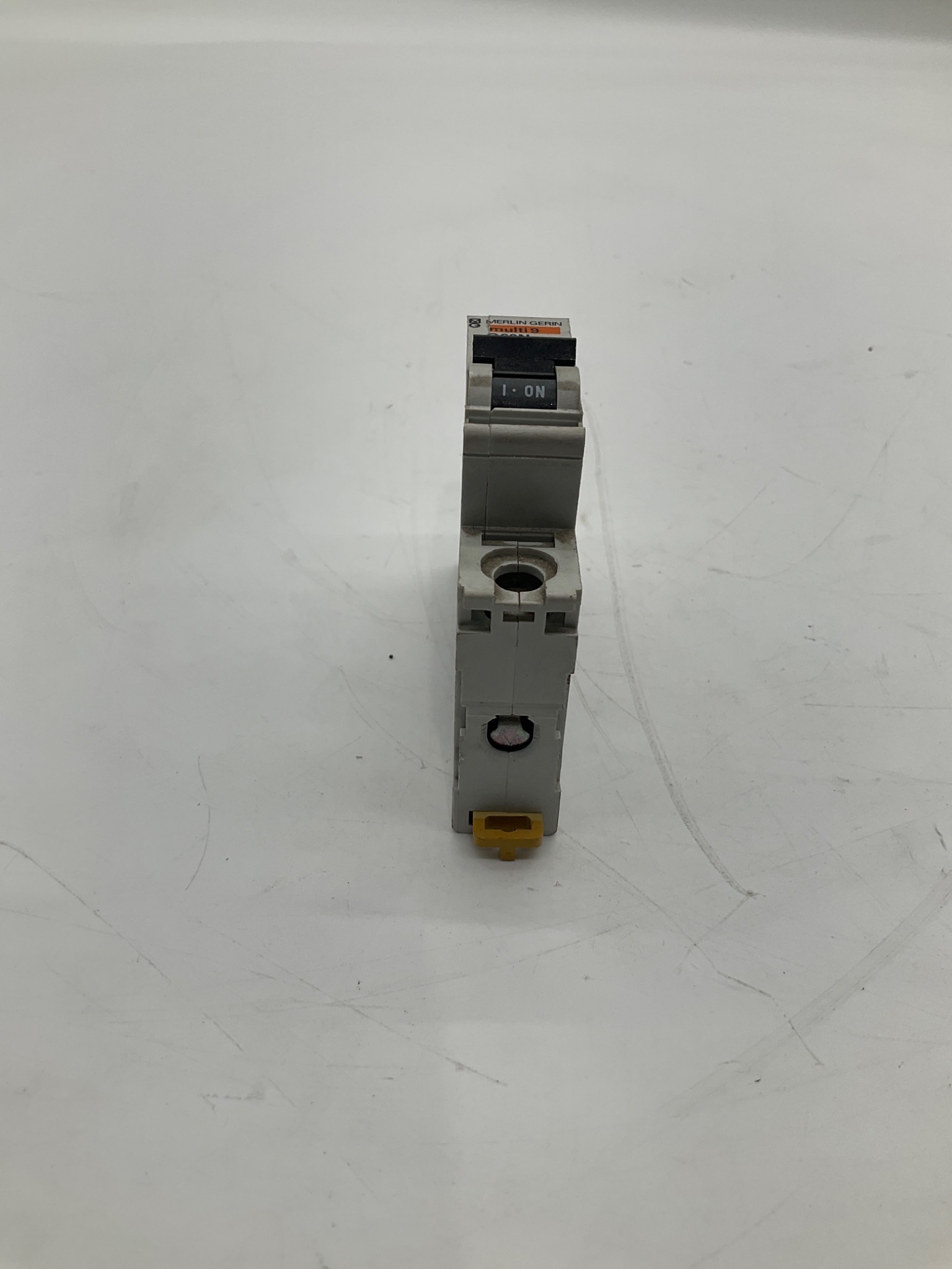 MERLIN GERIN MULTI 9 C60N Type B 1A Circuit Breaker 277VAC USED 0
