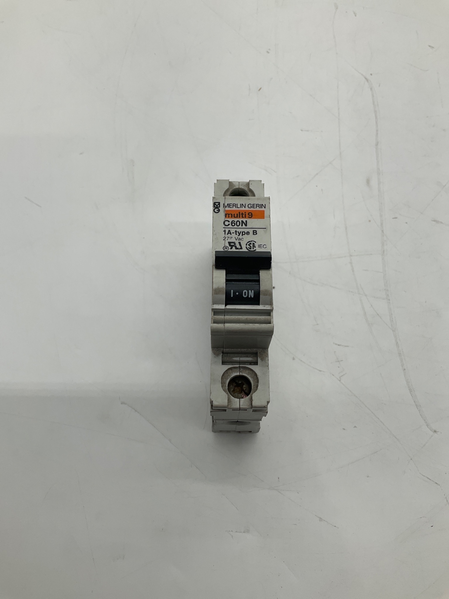MERLIN GERIN MULTI 9 C60N Type B 1A Circuit Breaker 277VAC USED 2
