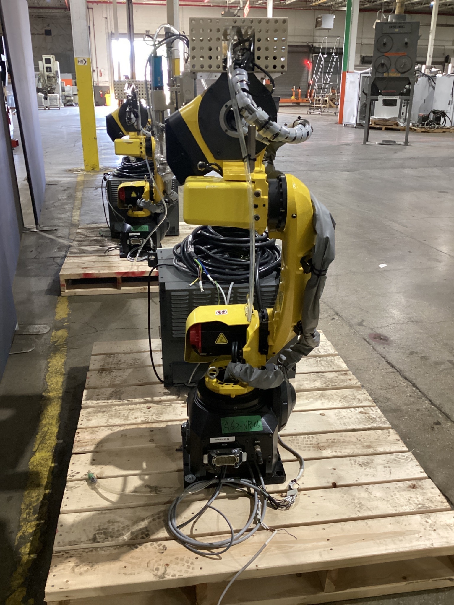 FANUC M-10iD/10L With R-30iB Plus Controller USED 5