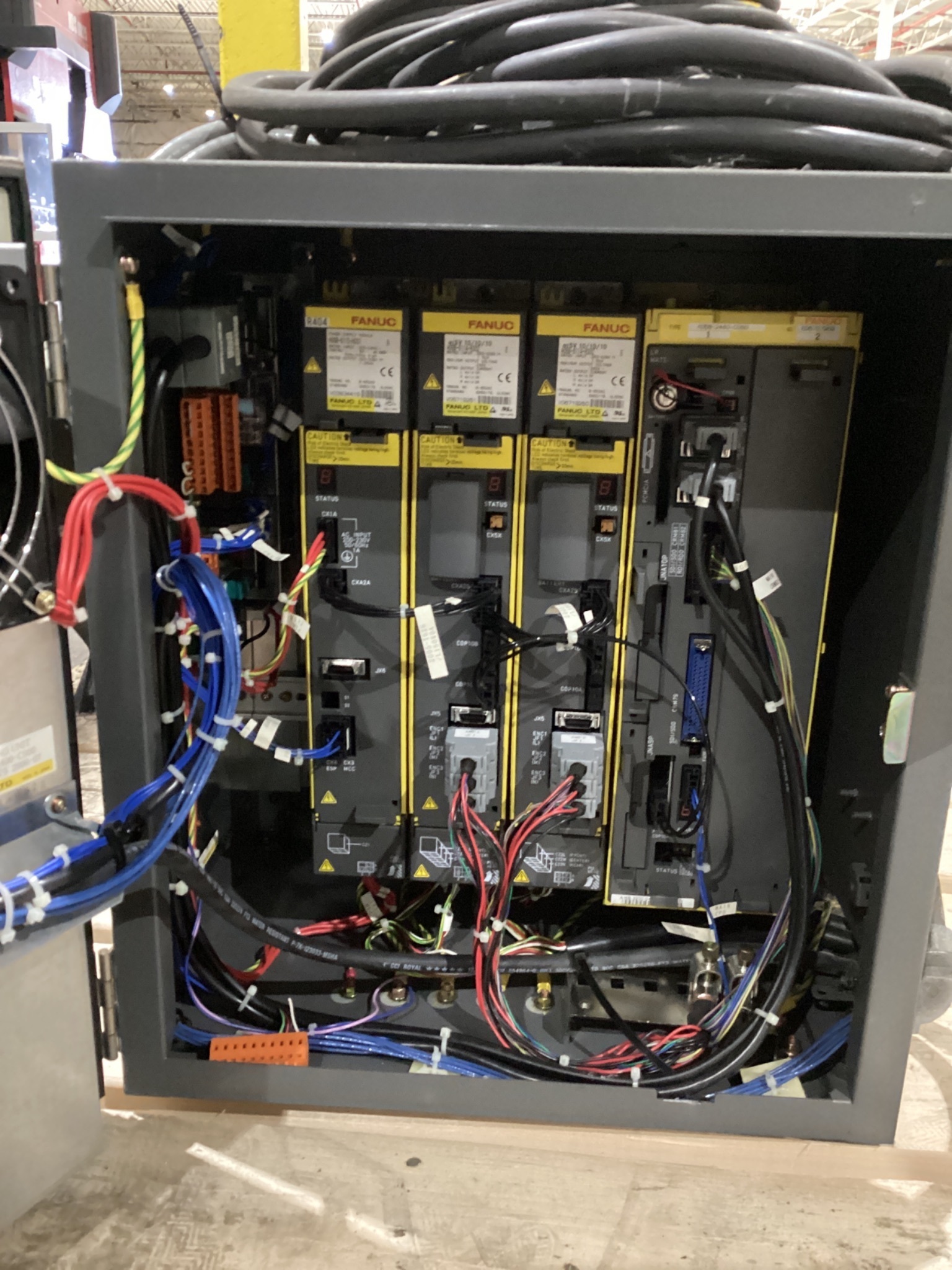 FANUC LR Mate 200iB/5P Complete with R-J3iB Mate Controller USED 6