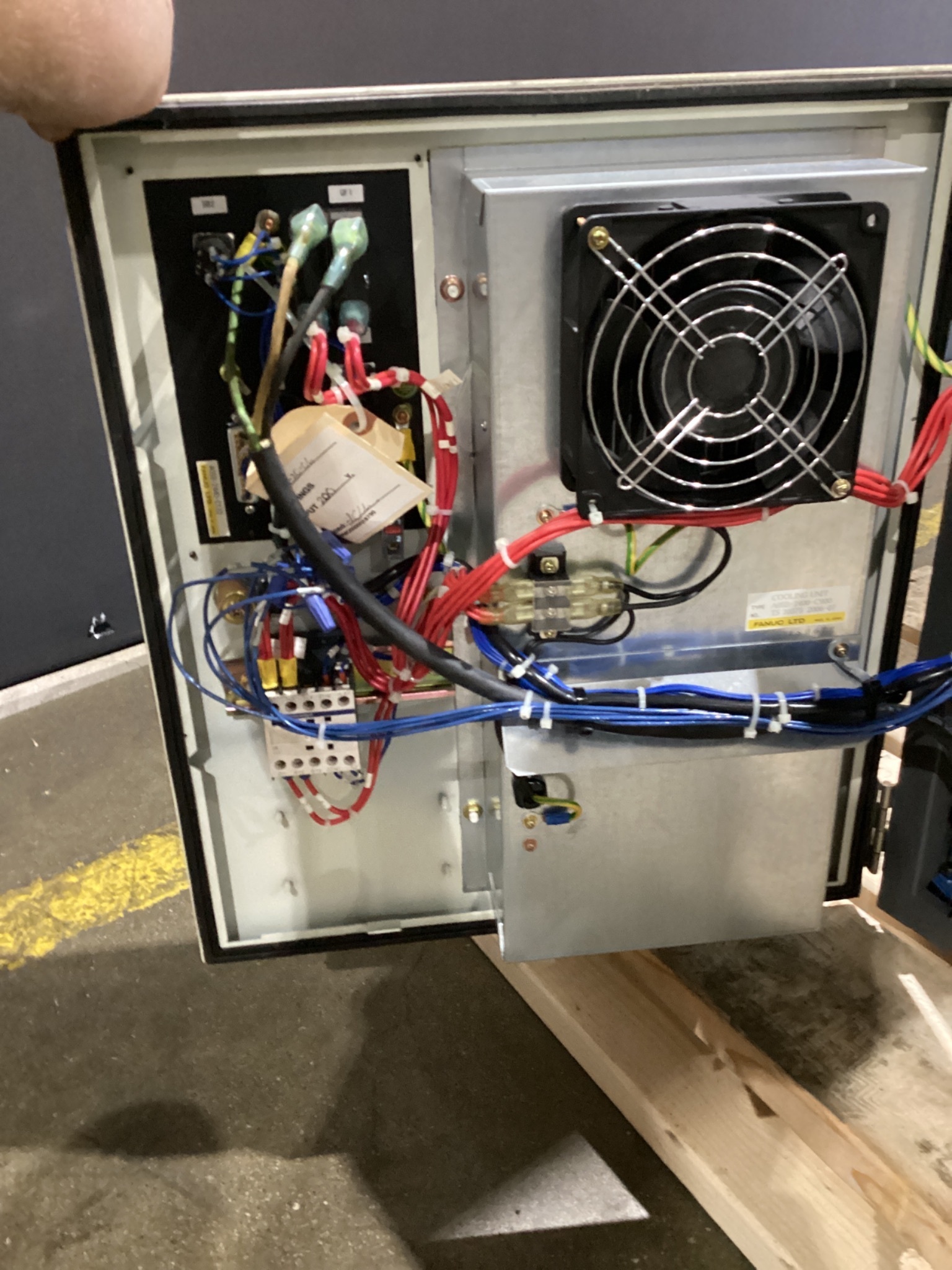 FANUC LR Mate 200iB/5P Complete with R-J3iB Mate Controller USED 7