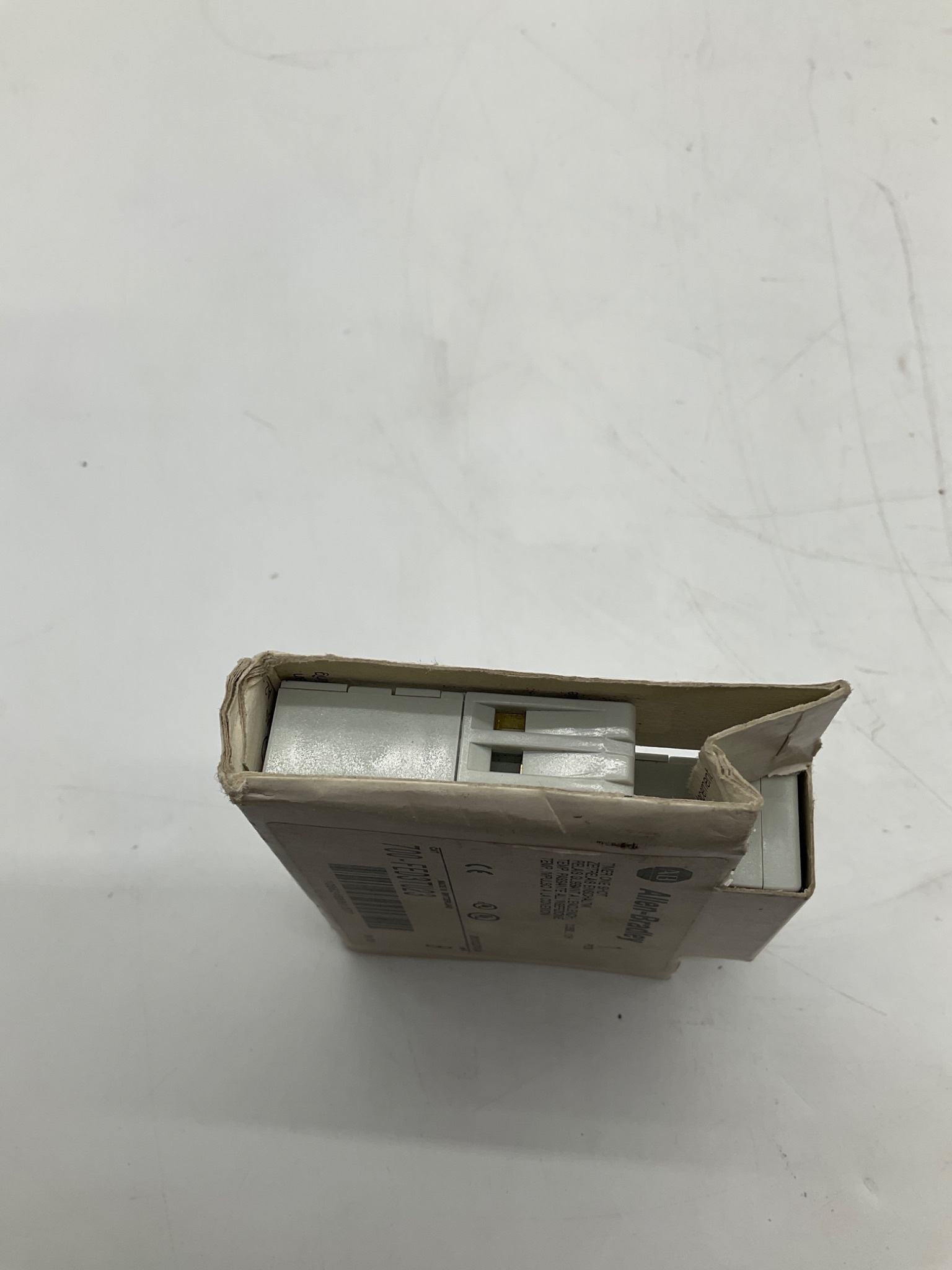 ALLEN-BRADLEY 700-FED3TU23 One Shot Timer Relay 0.05s-10h NEW 2