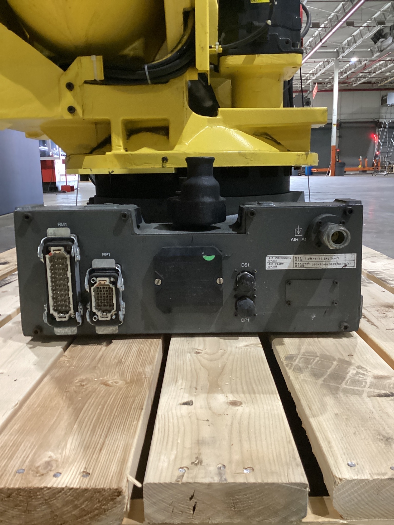 FANUC R-2000iB/185L Complete With R-30iA Controller & SCA Dispensing System USED 4