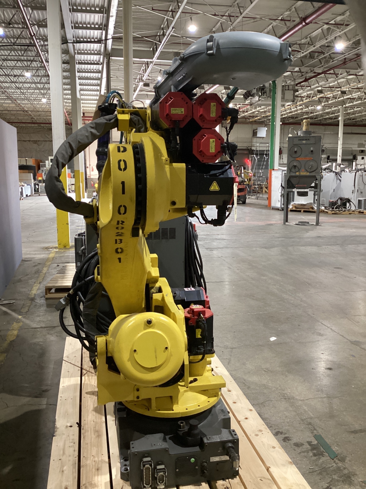 FANUC R-2000iB/185L Complete With R-30iA Controller USED 8