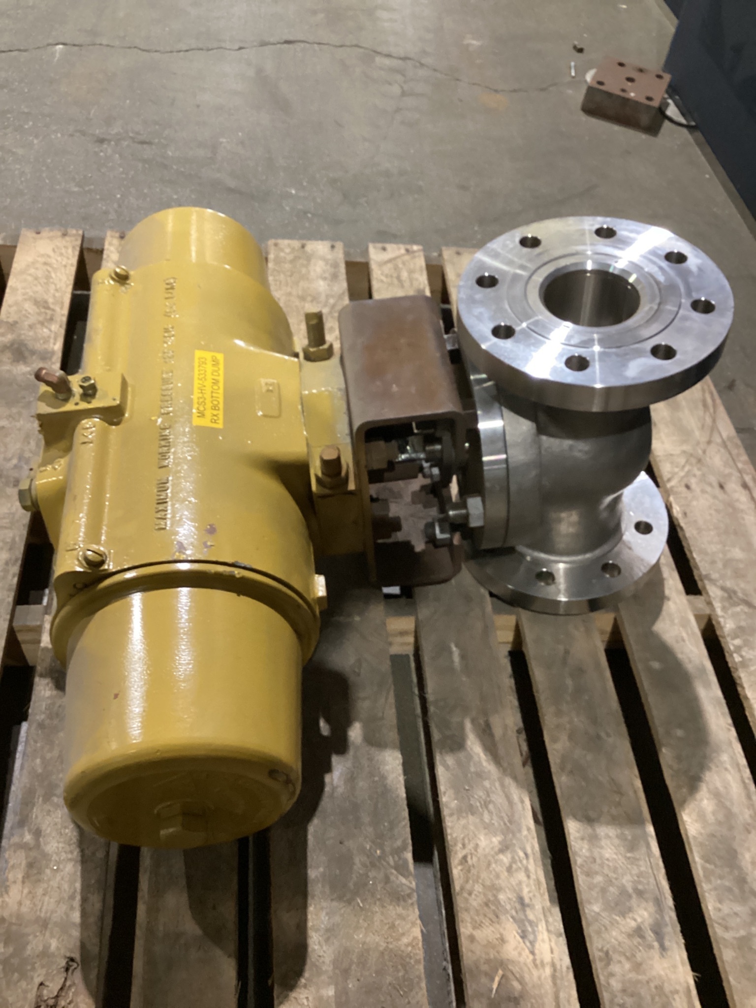 HYTORK EIA-2585-S80-300 Pneumatic Actuated Ball Valve Assembly USED 4