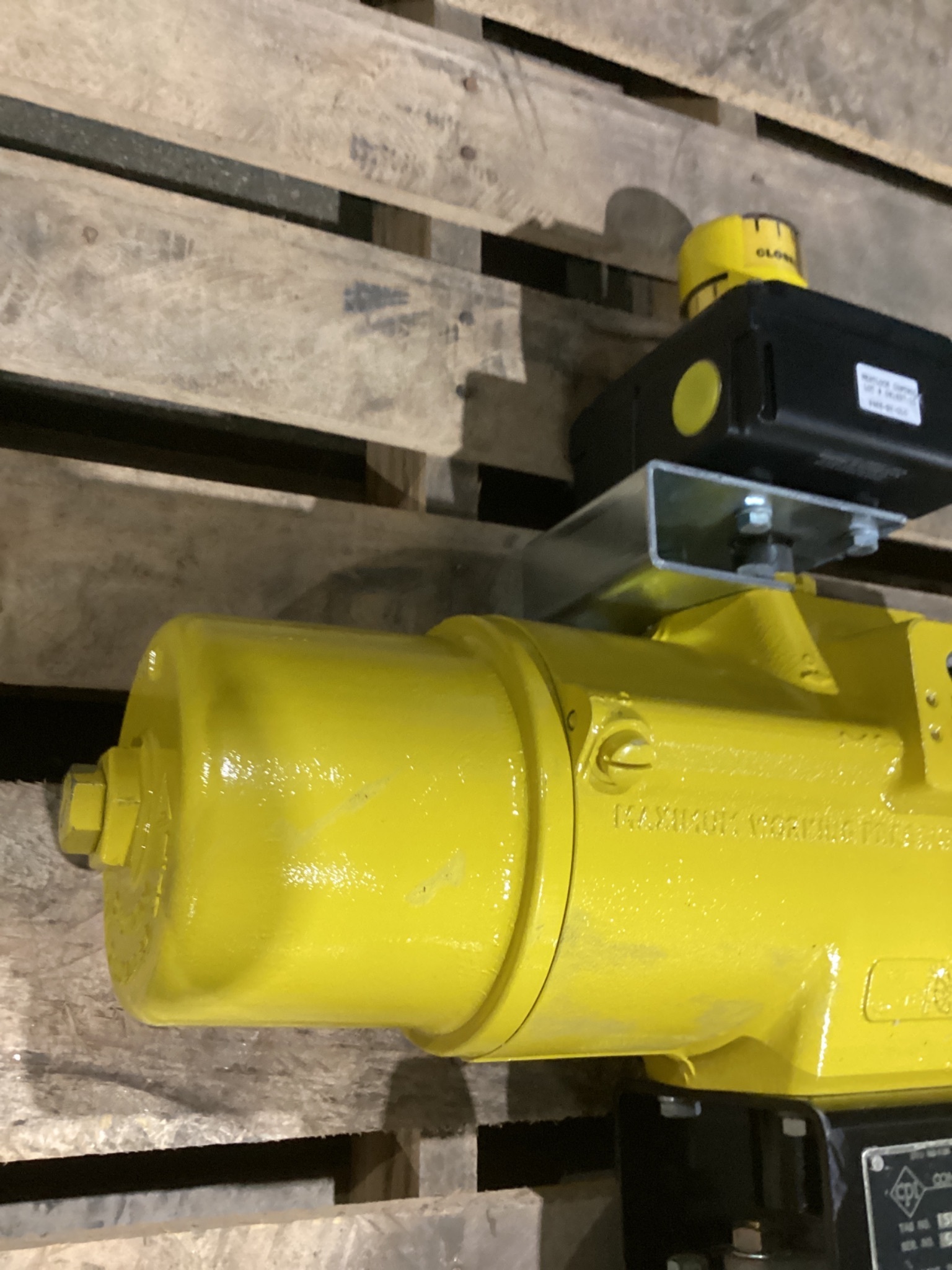 ATOMAC AKH3 PFA Lined Ball Valve With Bettis Pneumatic Actuator NEW 4