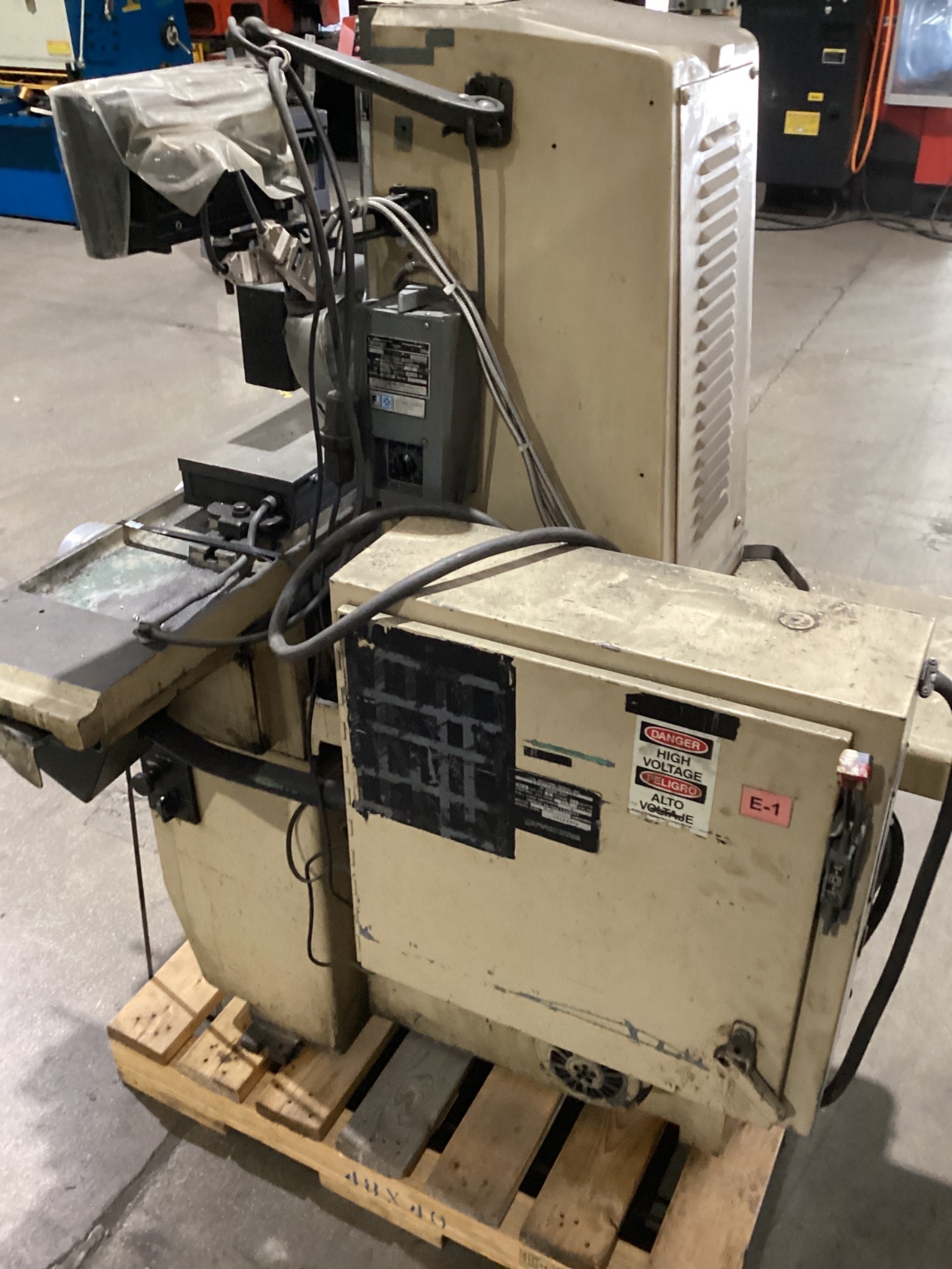 BROWN & SHARPE 818 Micromaster Surface Grinder USED 4