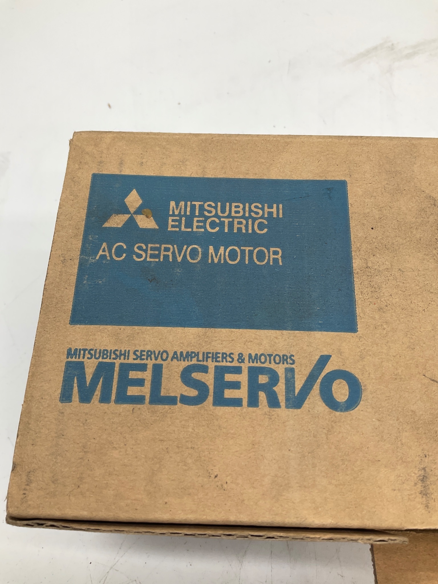 MITSUBISHI ELECTRIC HF-KP43BK AC Servo Motor 400W 3000 RPM NEW 2