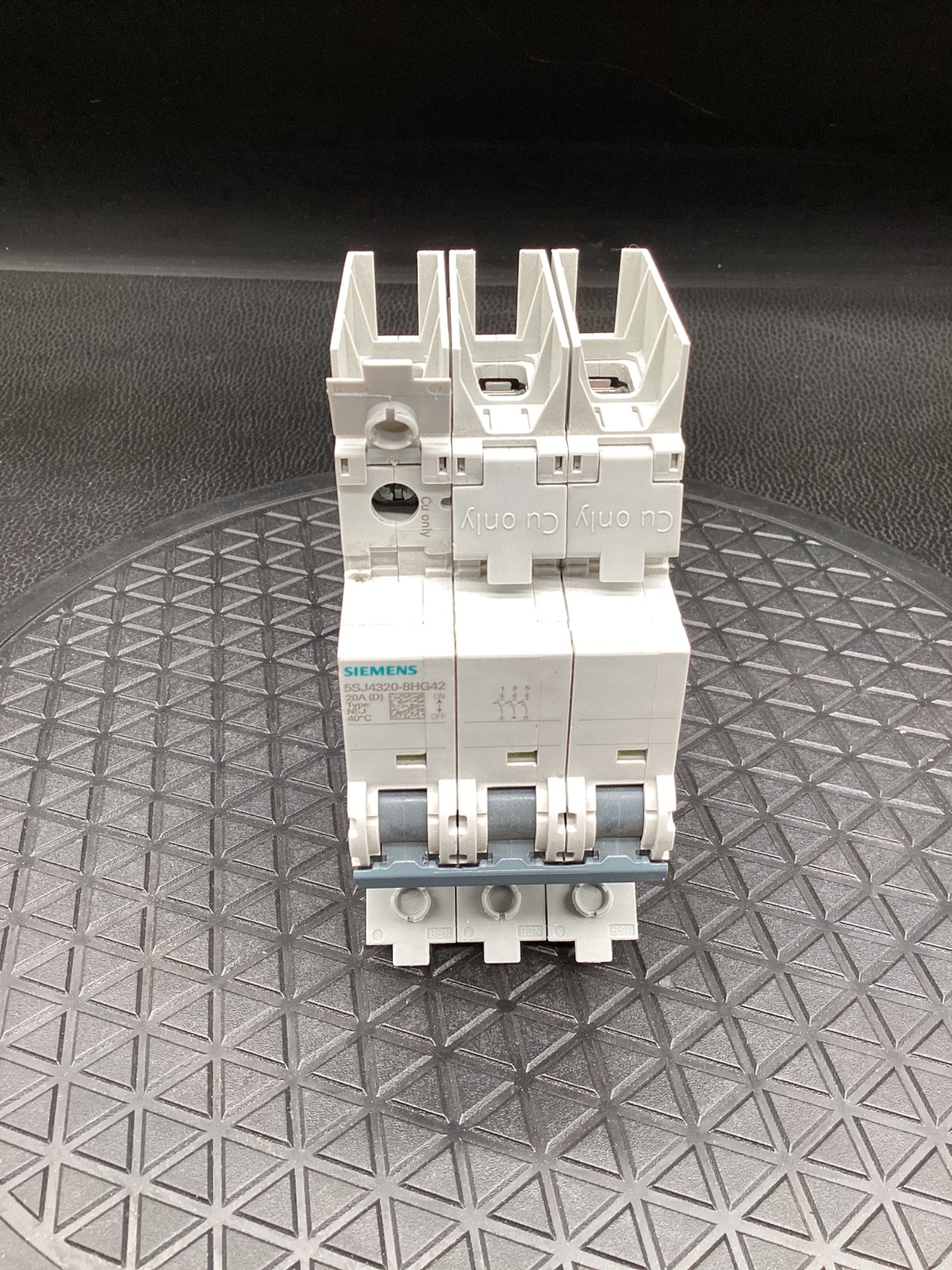 SIEMENS 5SJ4320-8HG42 Circuit Breaker 20A 3-Pole D Curve USED 0