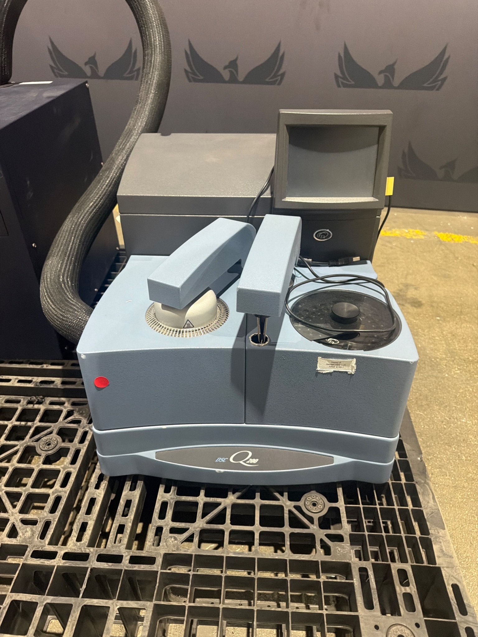 TA INSTRUMENTS DSC Q200 Differential Scanning Calorimeter w/ FC100 Chiller PARTS 4