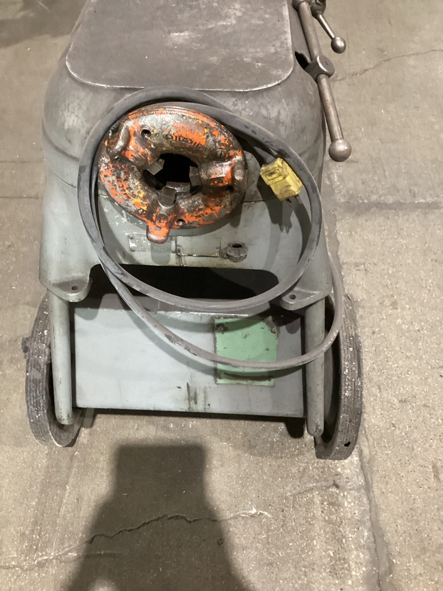 RIDGID 500 Pipe Threading Machine With Stand USED 3