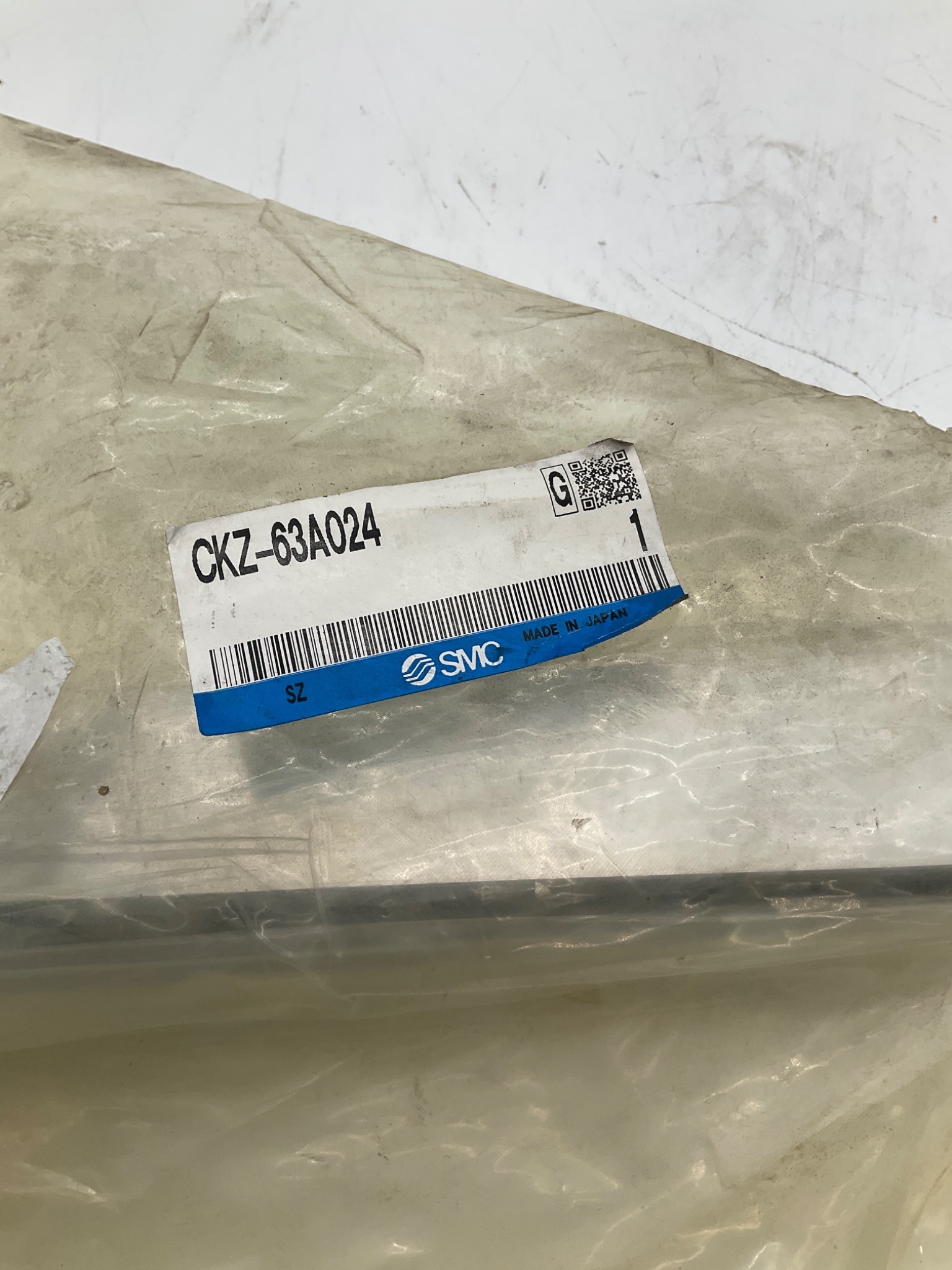 SMC CKZ-63A024 Cylinder Clevis Bracket 63mm NEW 2