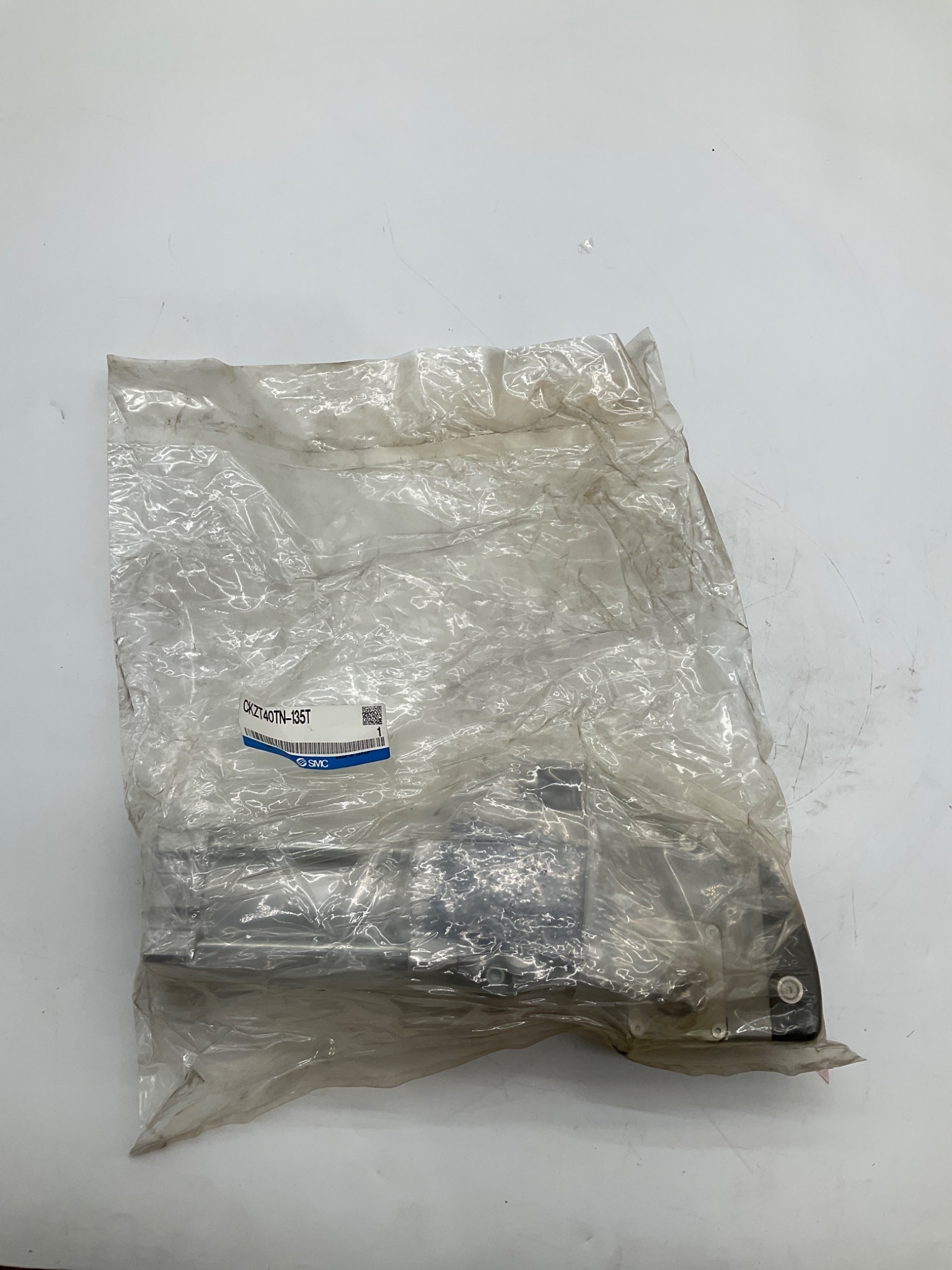 SMC CKZT40TN-135T Power Clamp Cylinder 40mm Bore 135° NEW 3