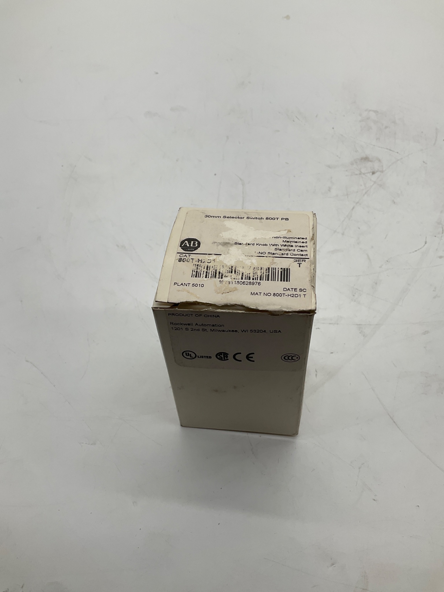 ALLEN-BRADLEY 800T-H2D1 30mm Selector Switch 2 Position Maintained NEW 4
