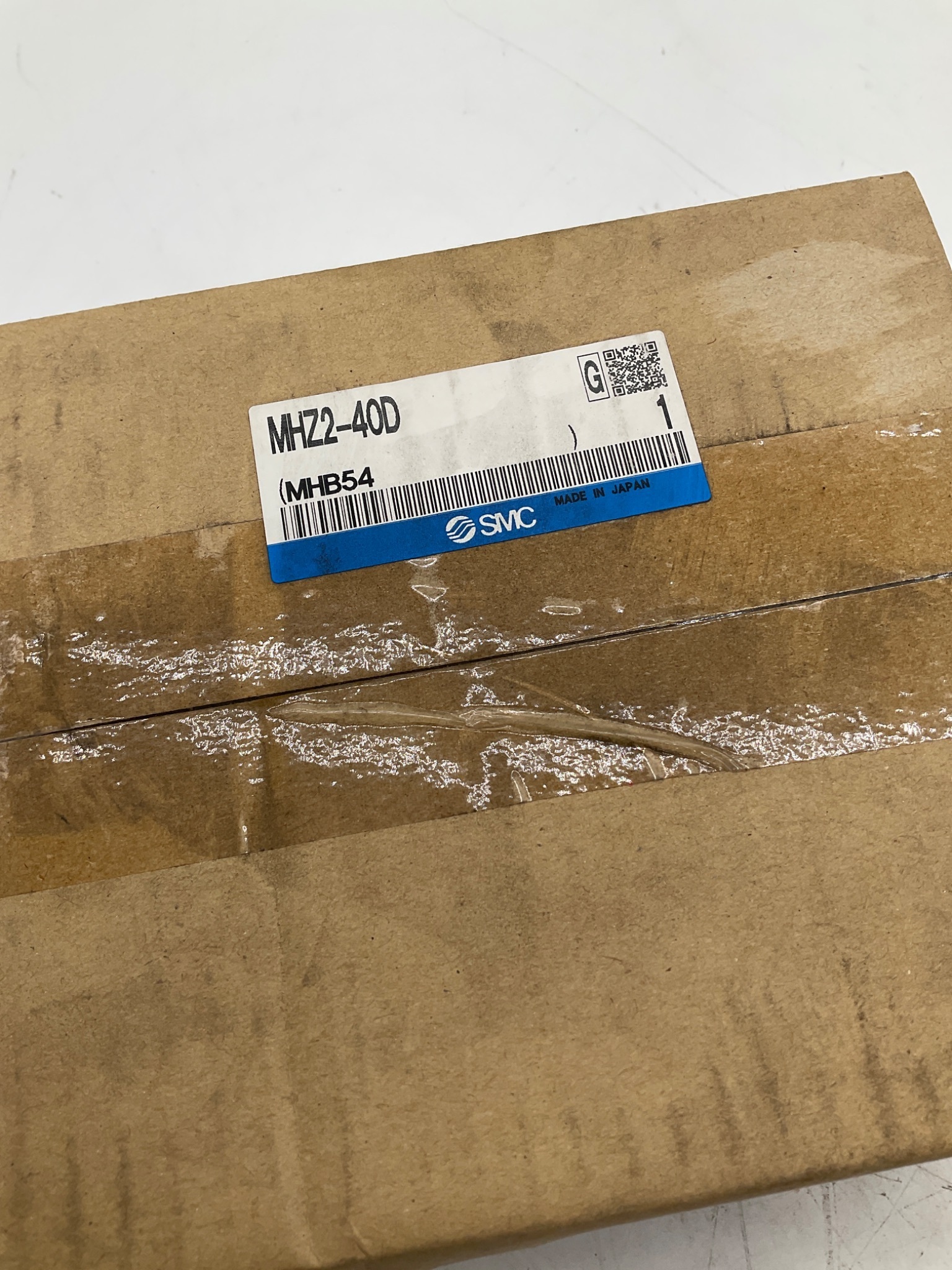 SMC MHZ2-40D Parallel Air Gripper 40mm Bore NEW 1
