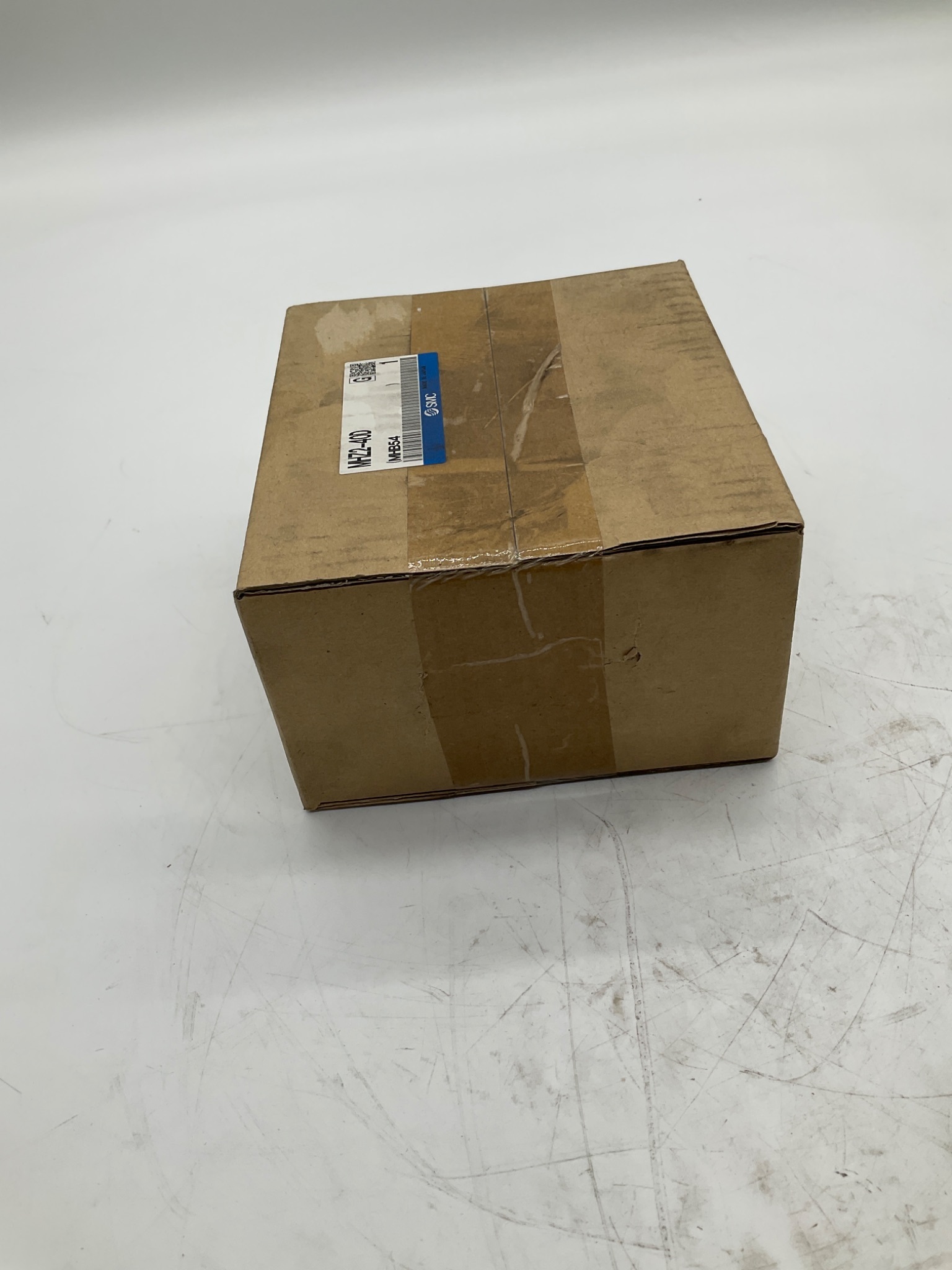SMC MHZ2-40D Parallel Air Gripper 40mm Bore NEW 2