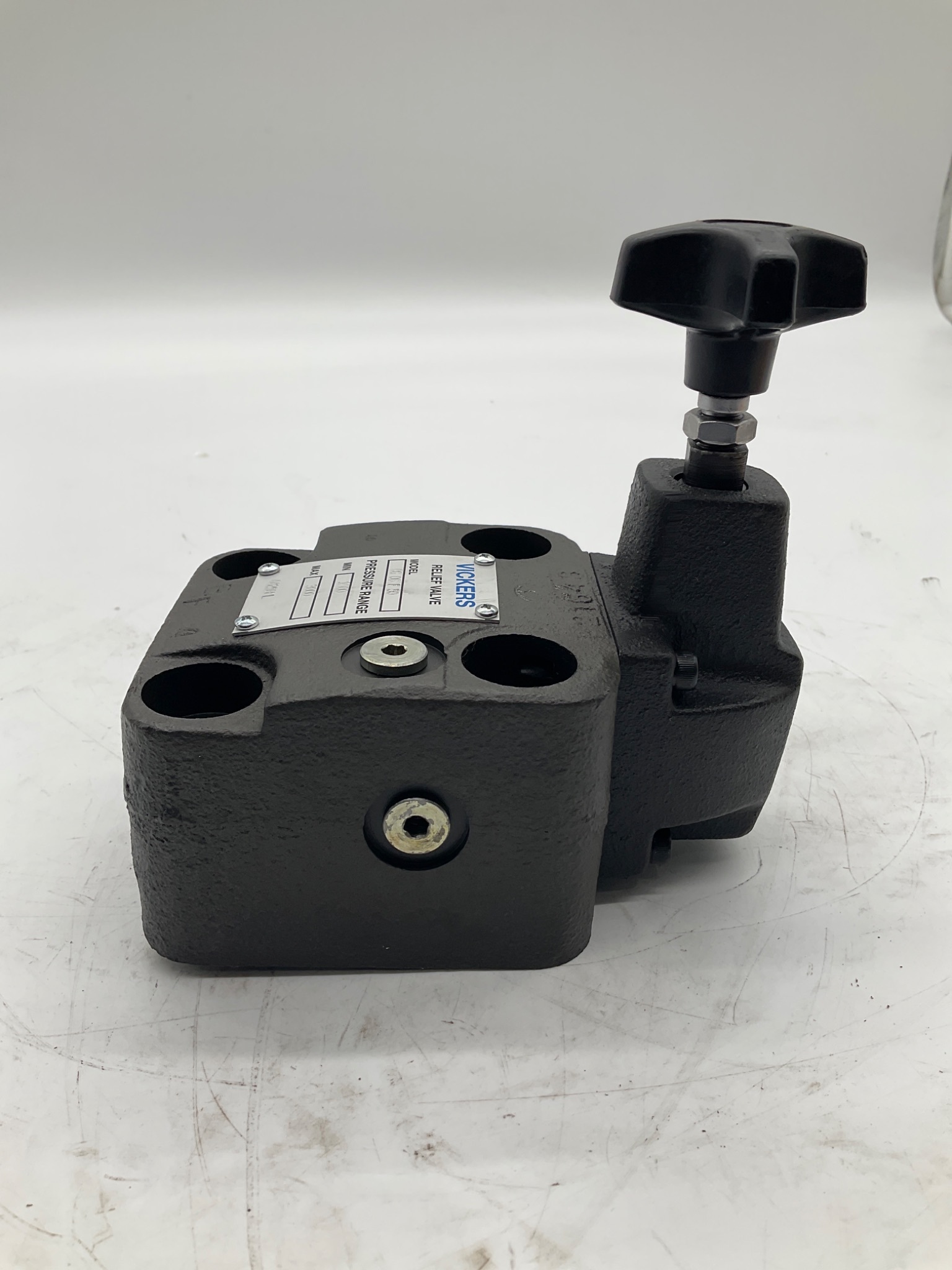 VICKERS CG 06 F 50 Relief Valve 1500-3000 PSI NEW 3