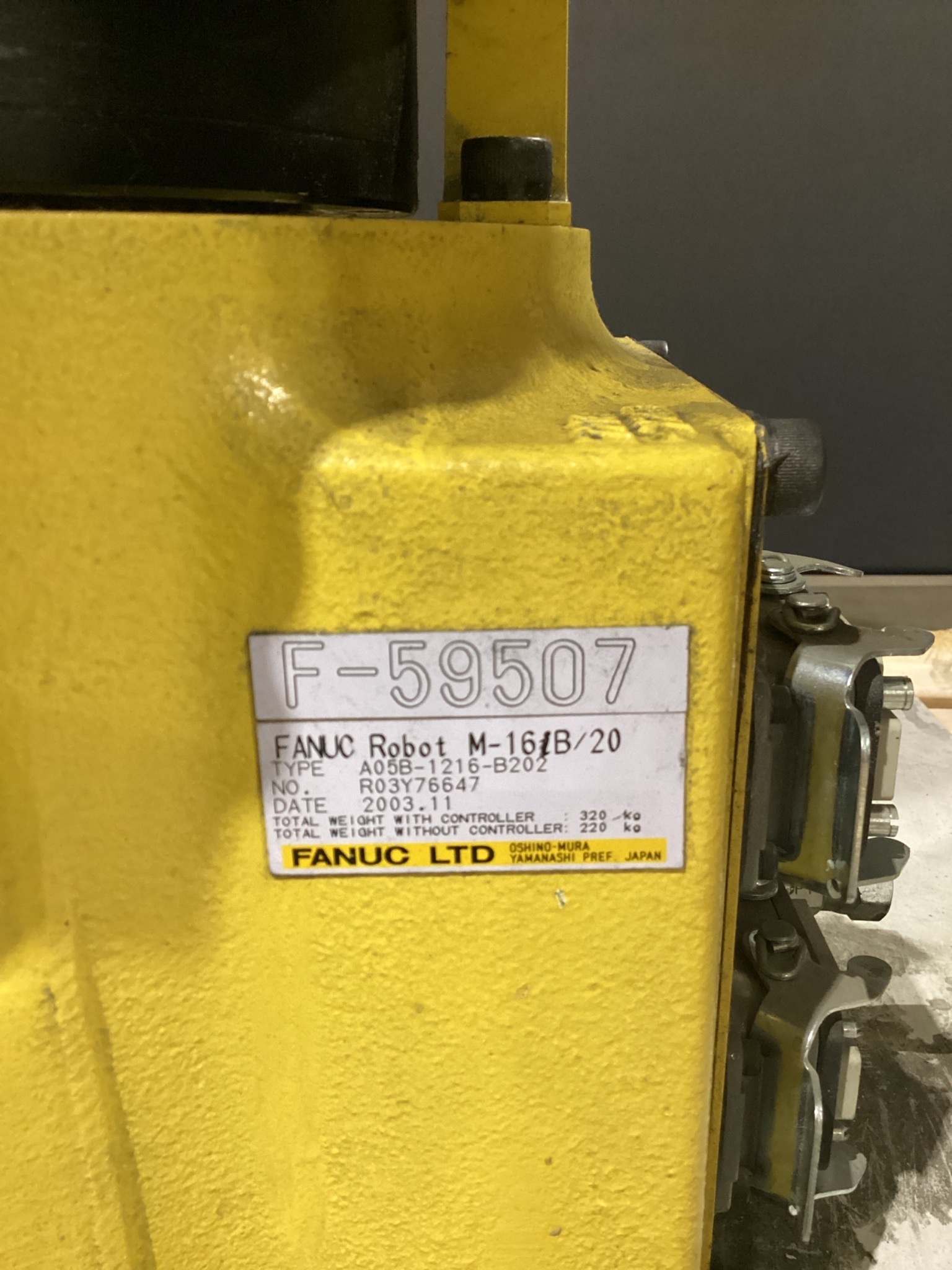 FANUC M-16iB/20 Complete With R-J3iB Controller USED 1