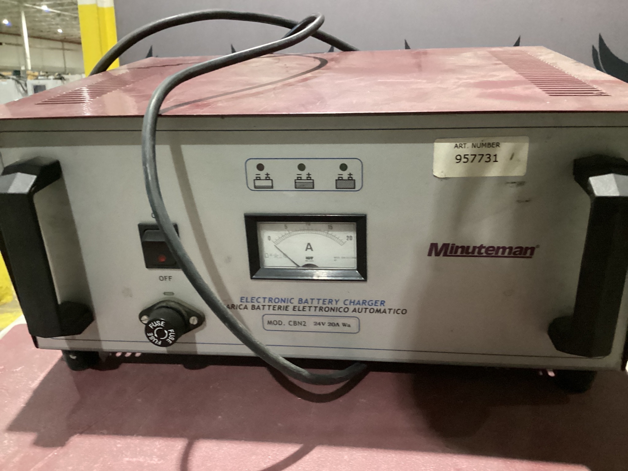 MINUTEMAN MC260026 260 Walk-Behind Floor Scrubber With Charger USED 2