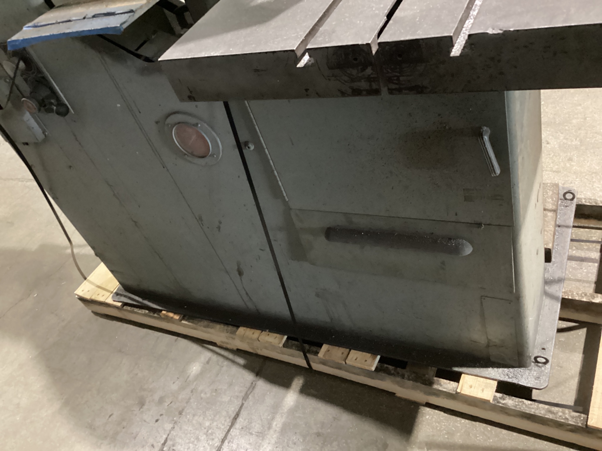 DOALL 3612-1H Vertical Contour Bandsaw USED 4