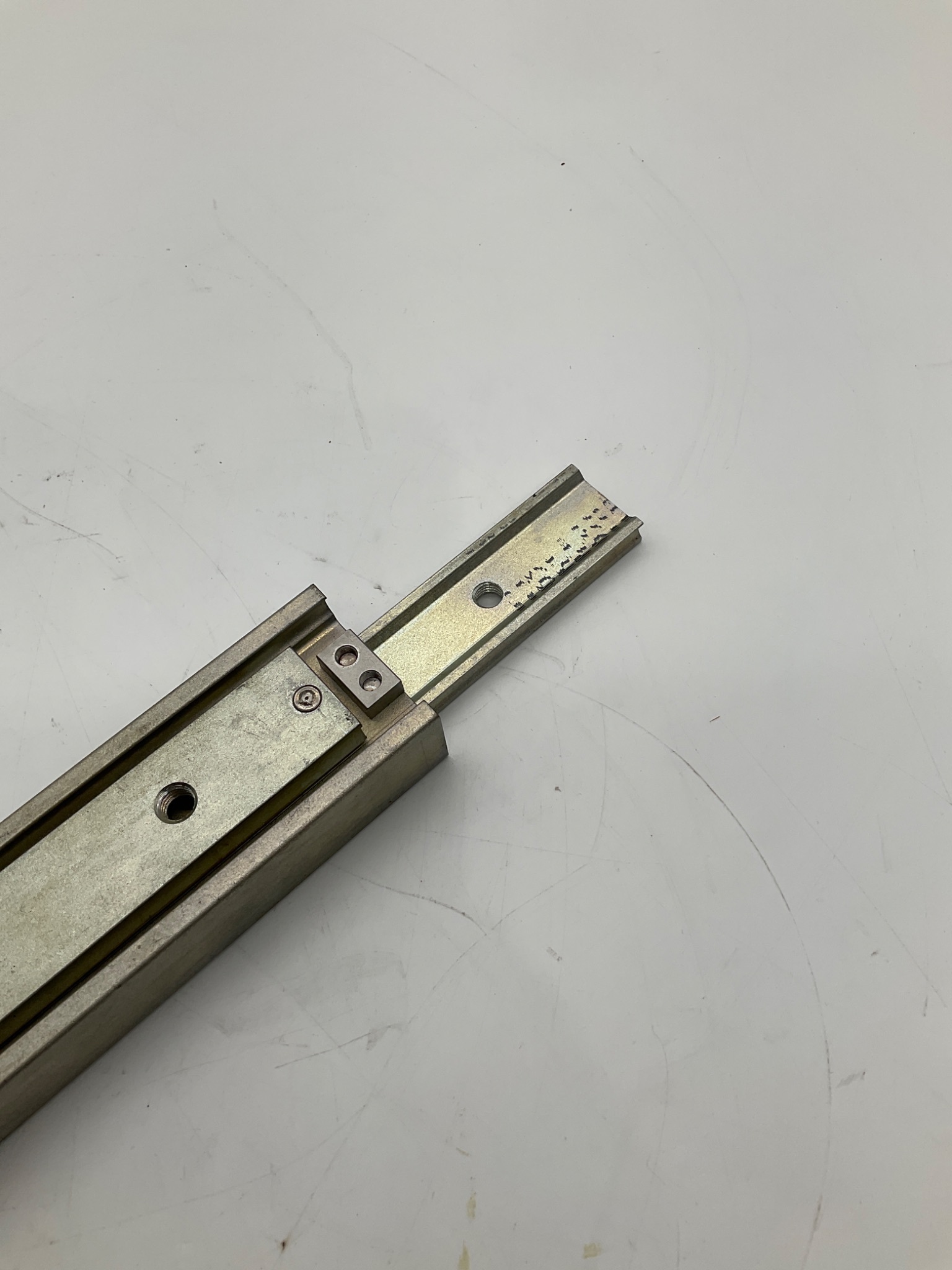 ROLLON LTH450600RF Linear Guide Rail USED 4