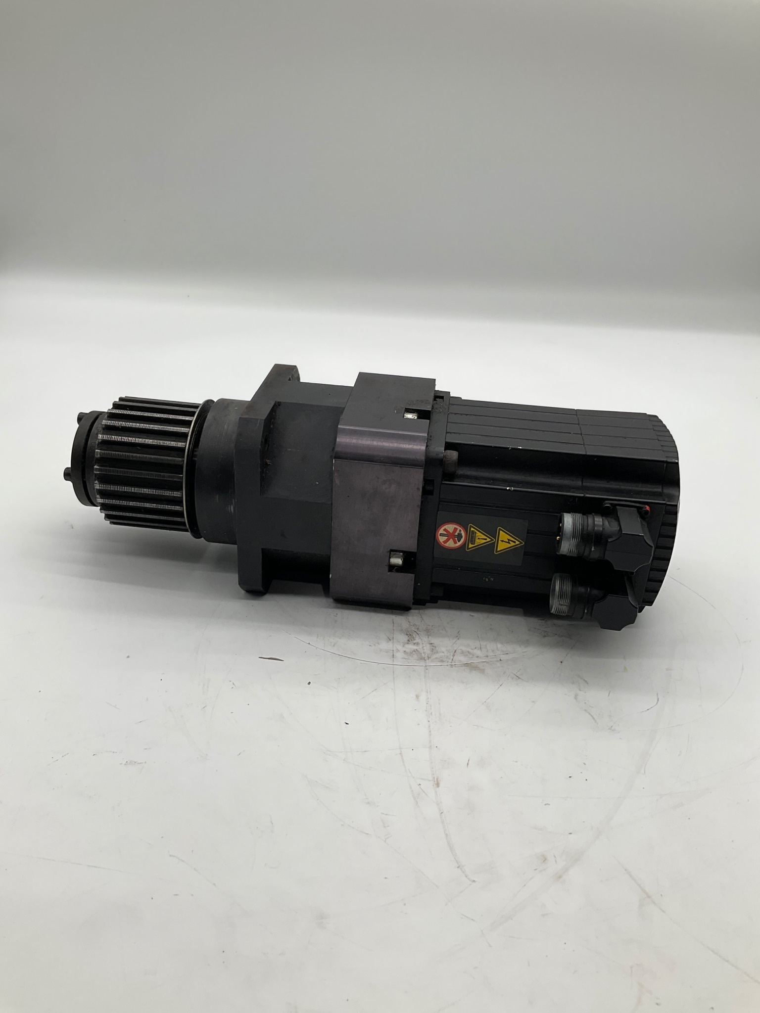 MOOG G404-543 Brushless Servo Motor USED 2