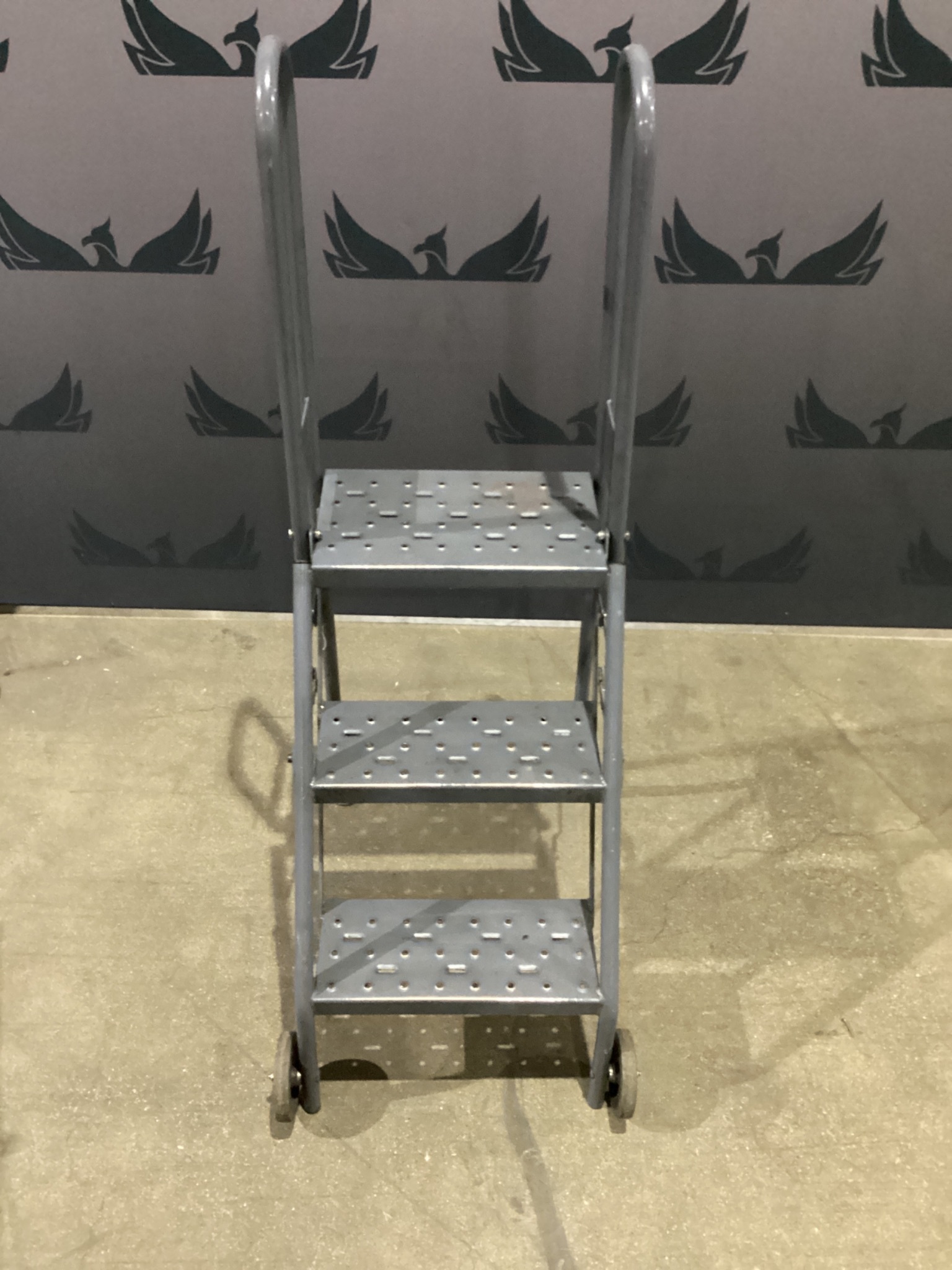 450 lb Capacity Rolling Safety Step Ladder USED 0