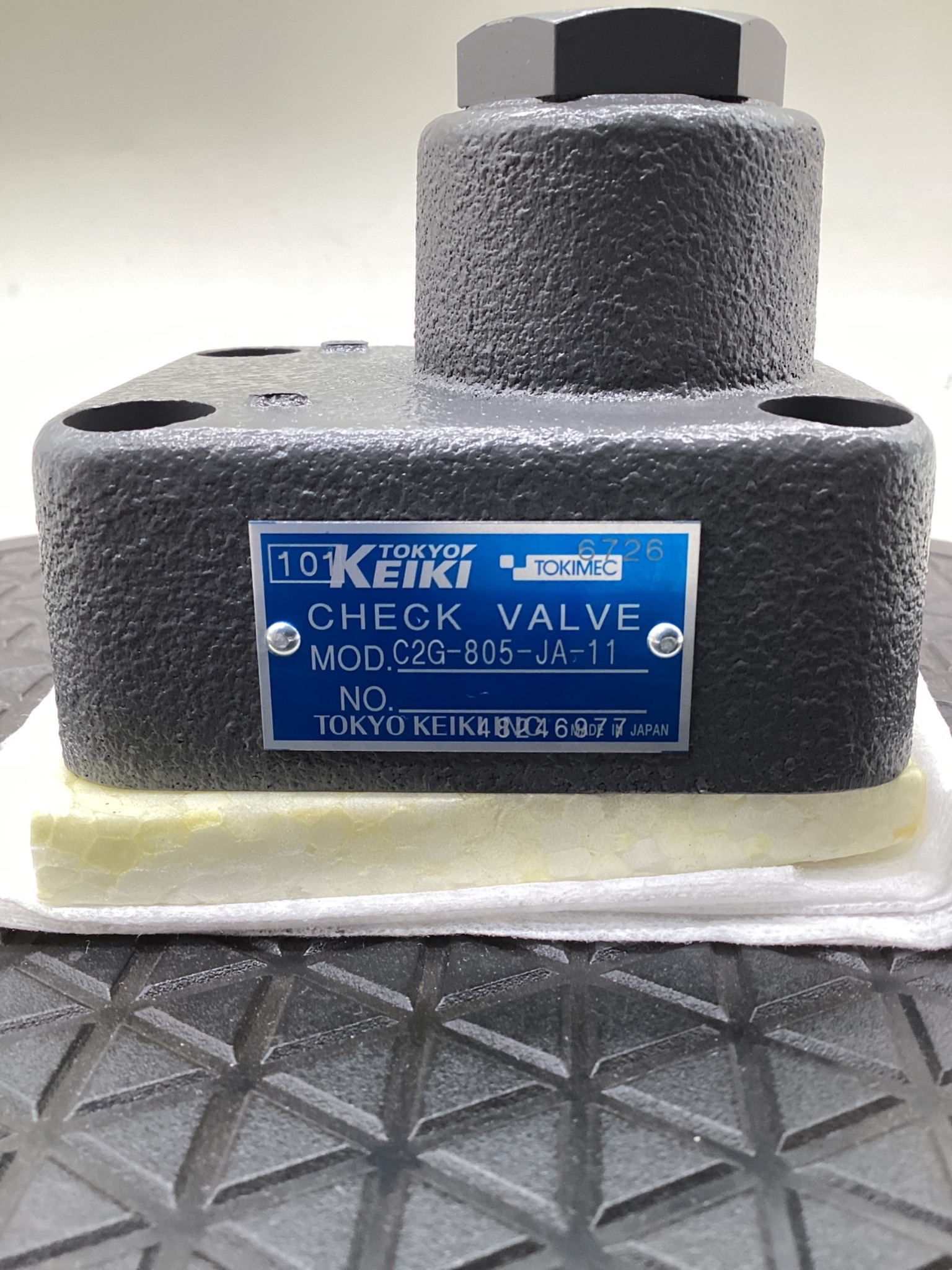 TOKYO KEIKI C2G-805-JA-11 Check Valve NEW 1