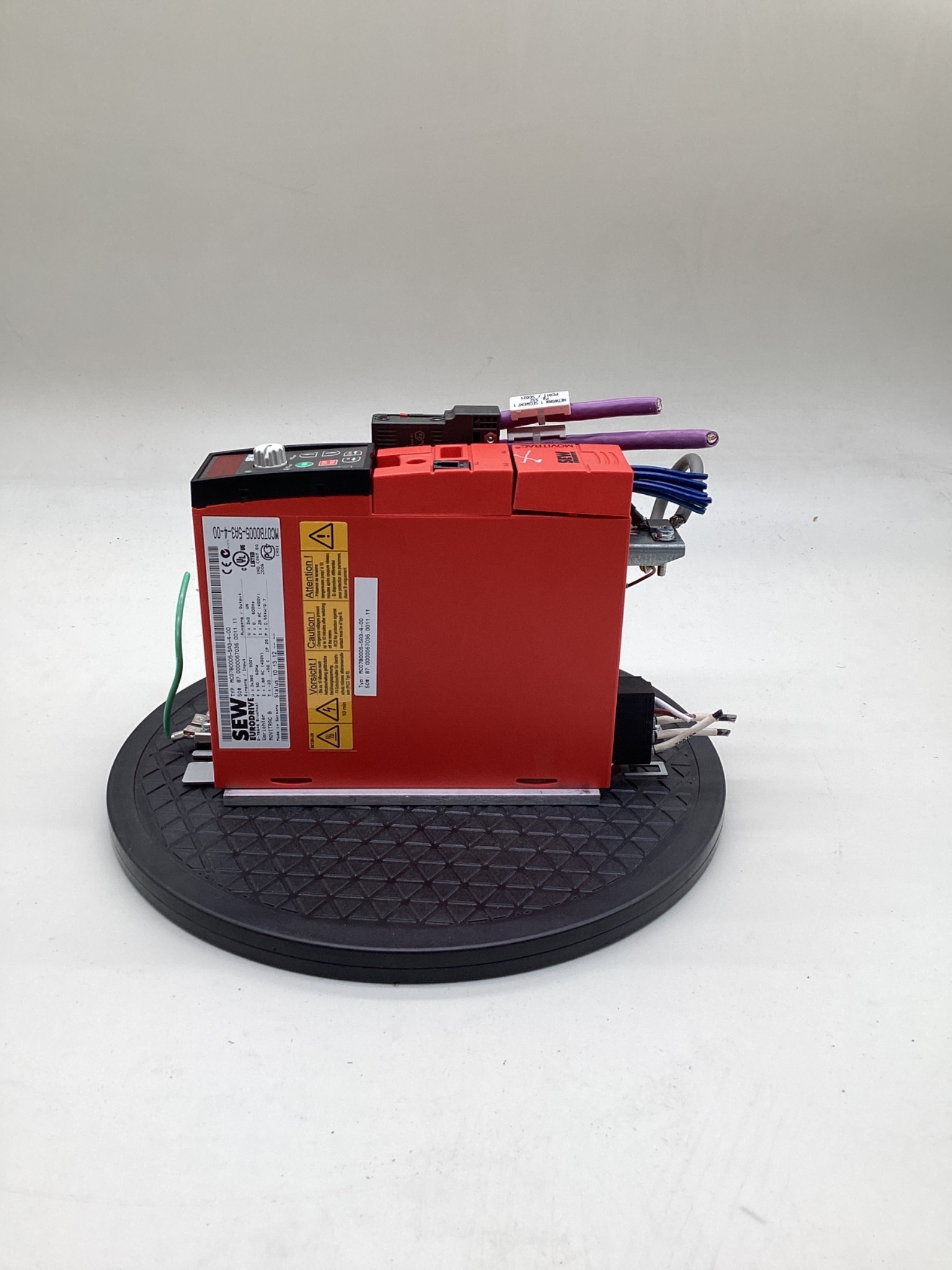 SEW-EURODRIVE MC07B0005-5A3-4-00 MOVITRAC B Variable Frequency Drive USED 0