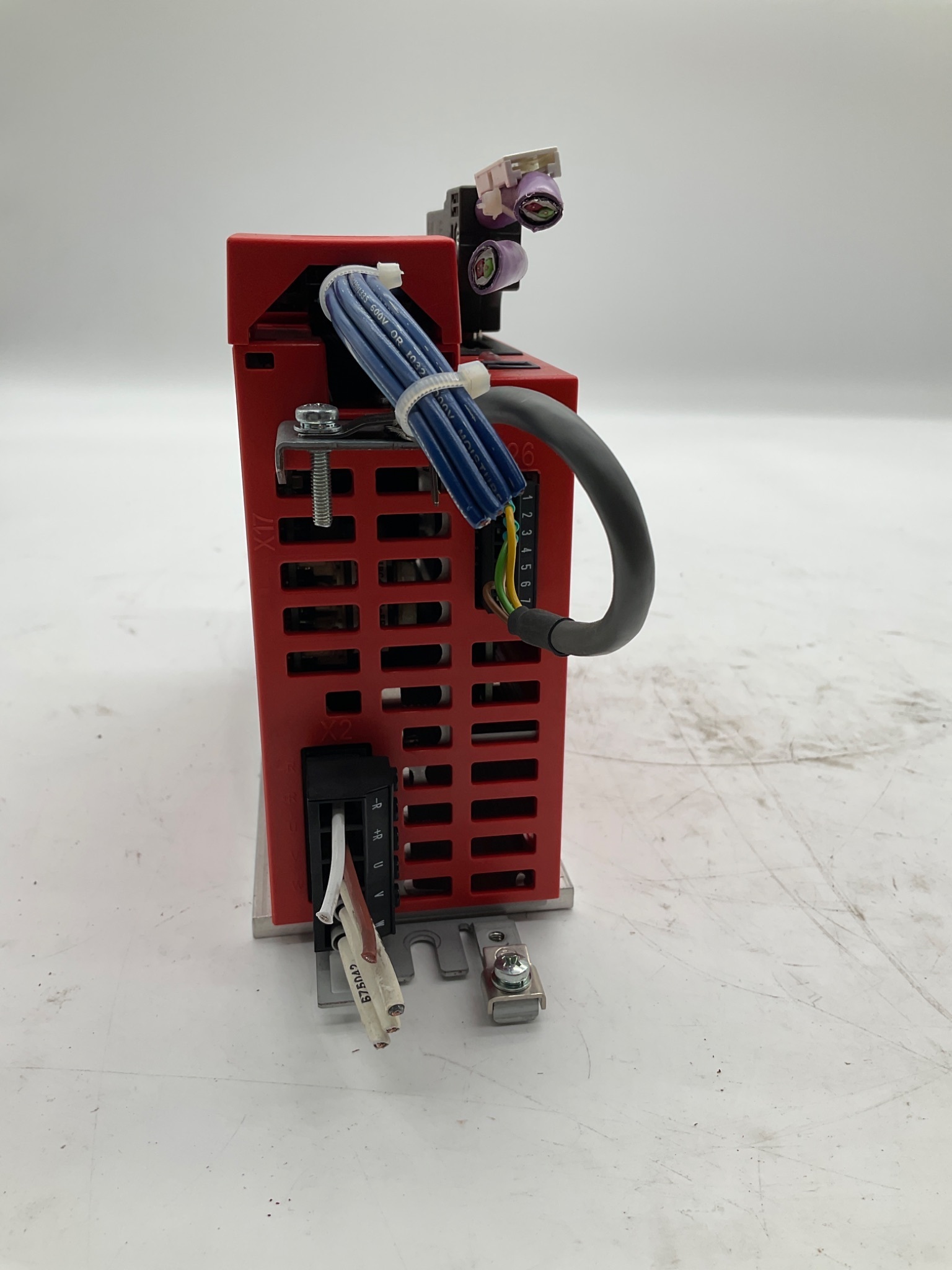 SEW-EURODRIVE MC07B0005-5A3-4-00 MOVITRAC B Variable Frequency Drive USED 4