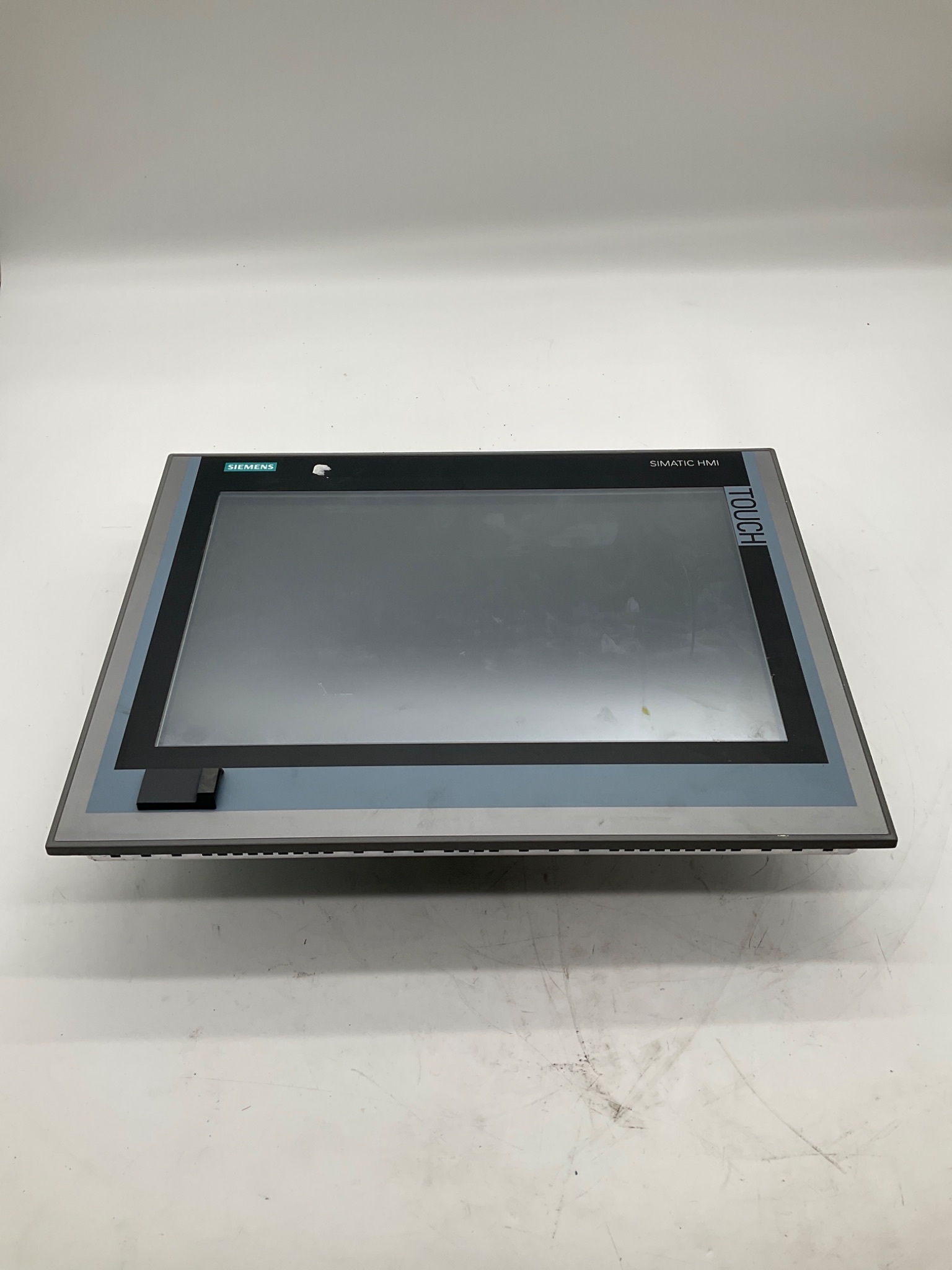 SIEMENS 6AV7241-5BB17-0FA0 SIMATIC IPC477E Touch Panel PC USED 1