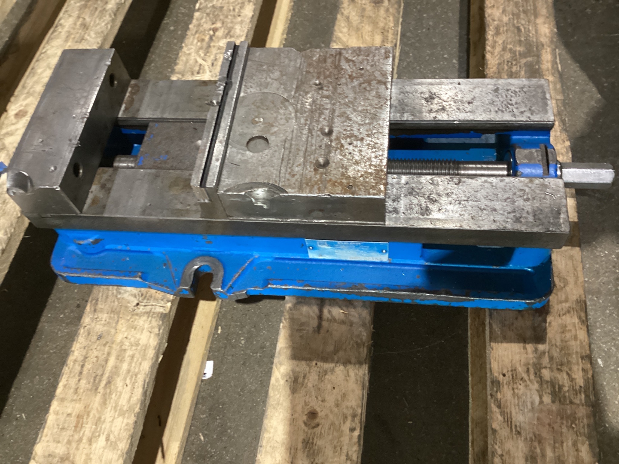 KURT D688 AngLock Machine Vise USED 2