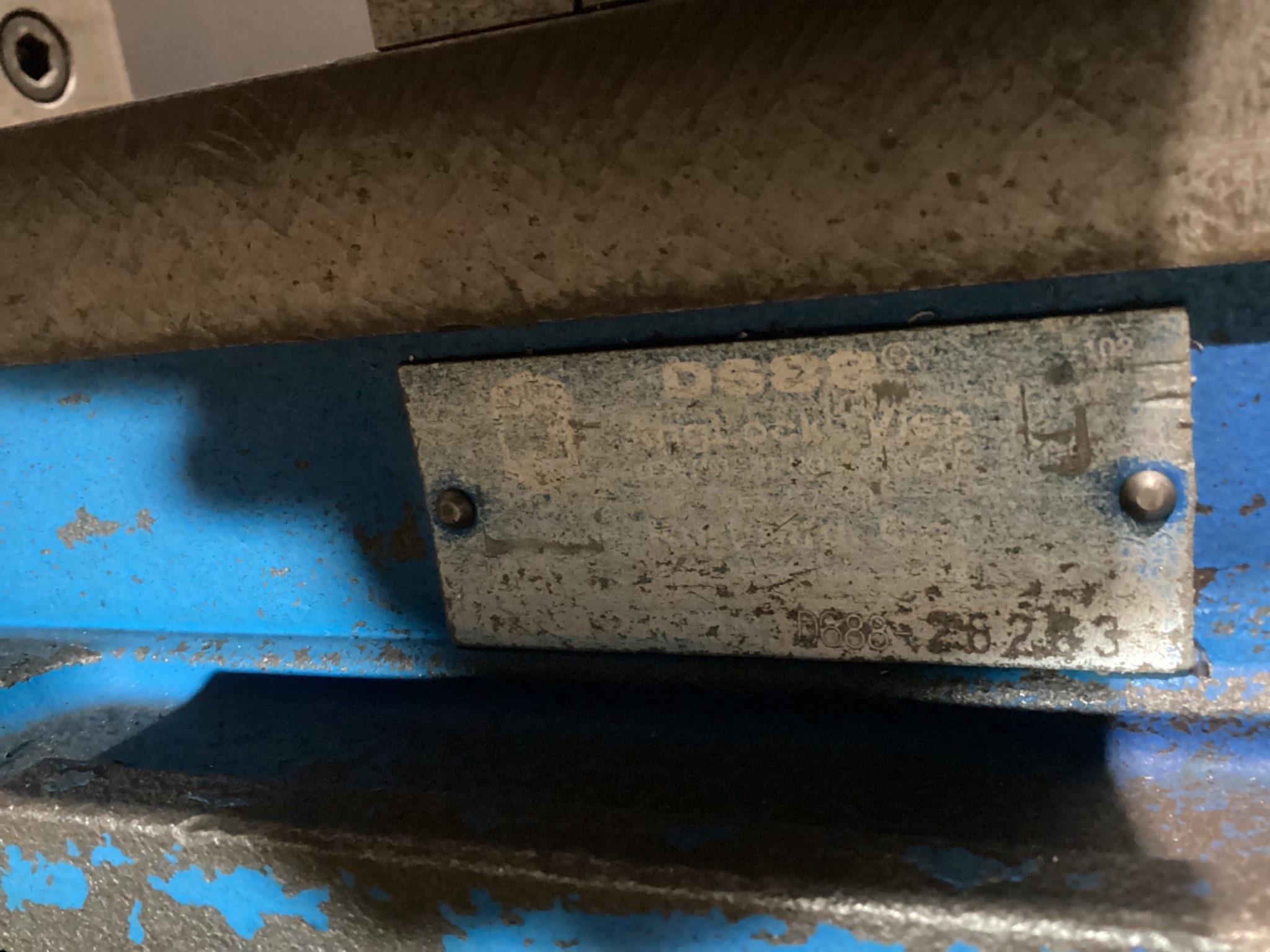 KURT D688 AngLock Machine Vise USED 3