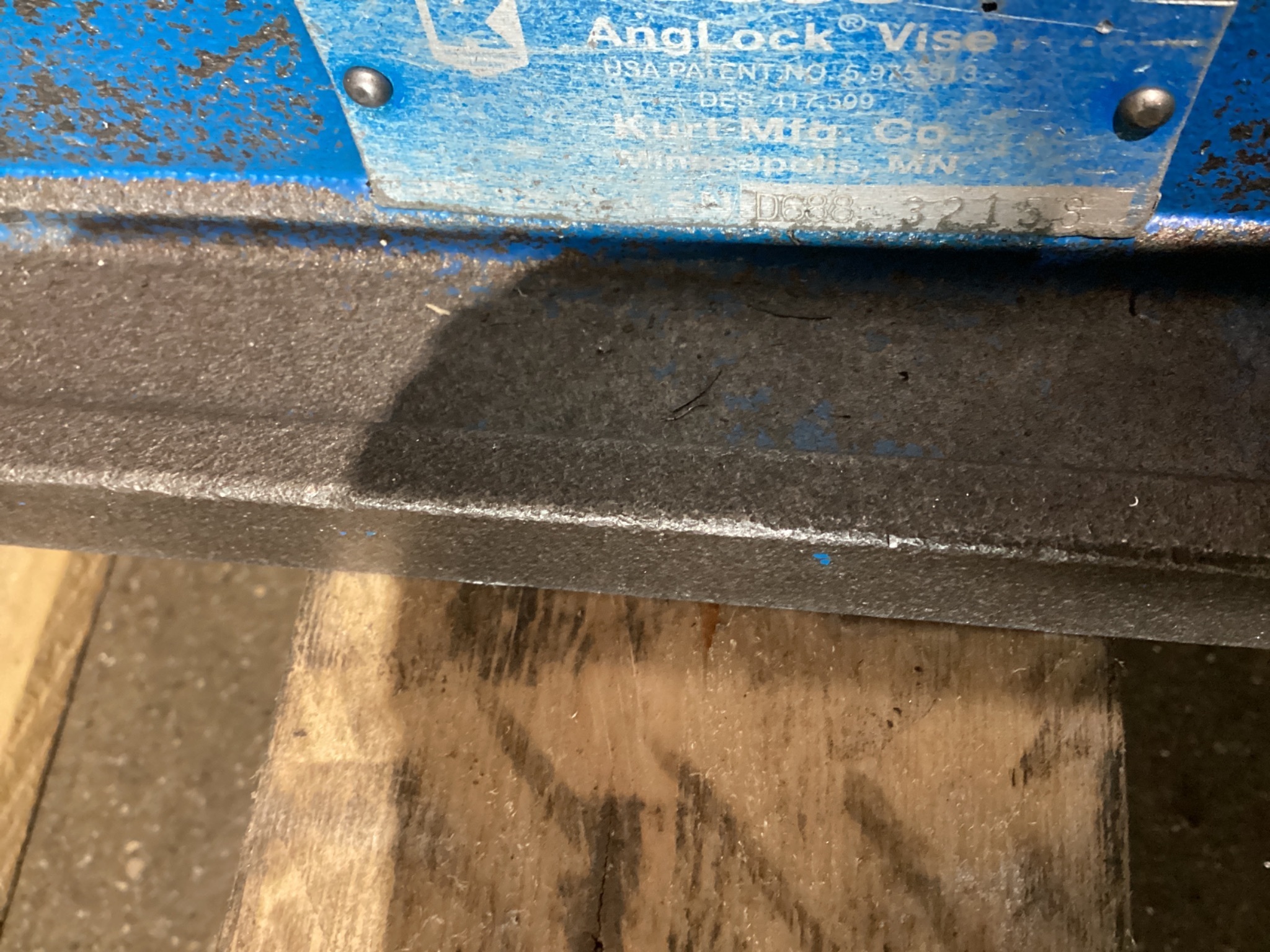 KURT D688 AngLock Machine Vise USED 4