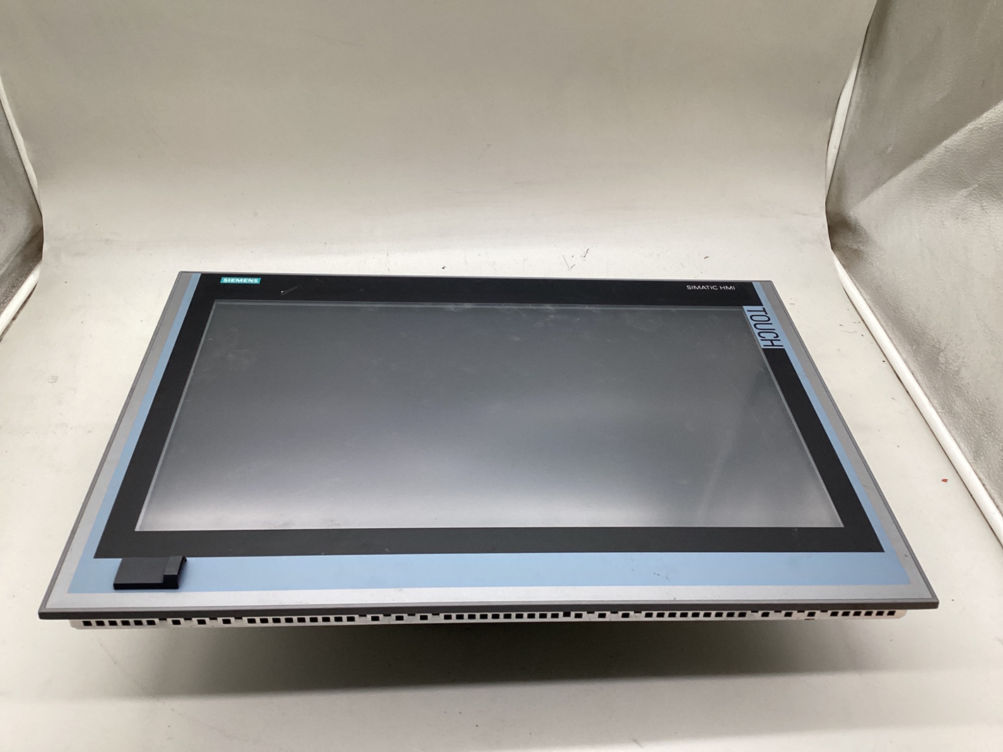 SIEMENS 6AV7241-7EB18-0FA0 SIMATIC IPC477E 15" Touch Panel PC USED 0
