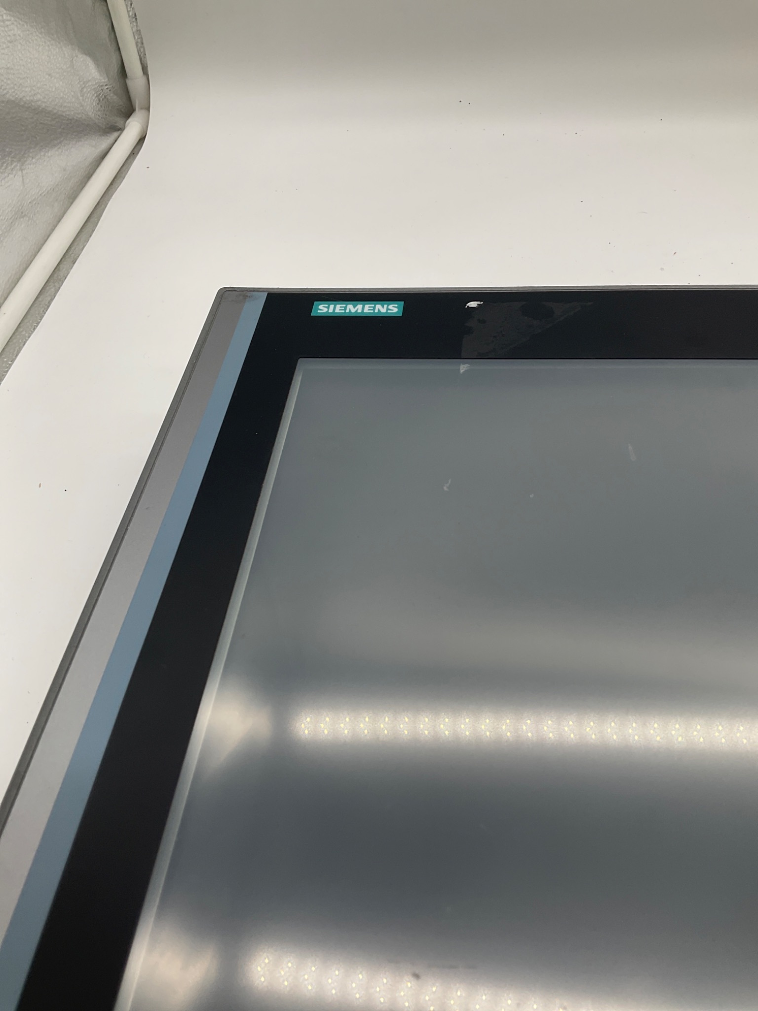 SIEMENS 6AV7240-6EC07-0HA0 SIMATIC IPC477D 22" Touch Panel PC USED 5