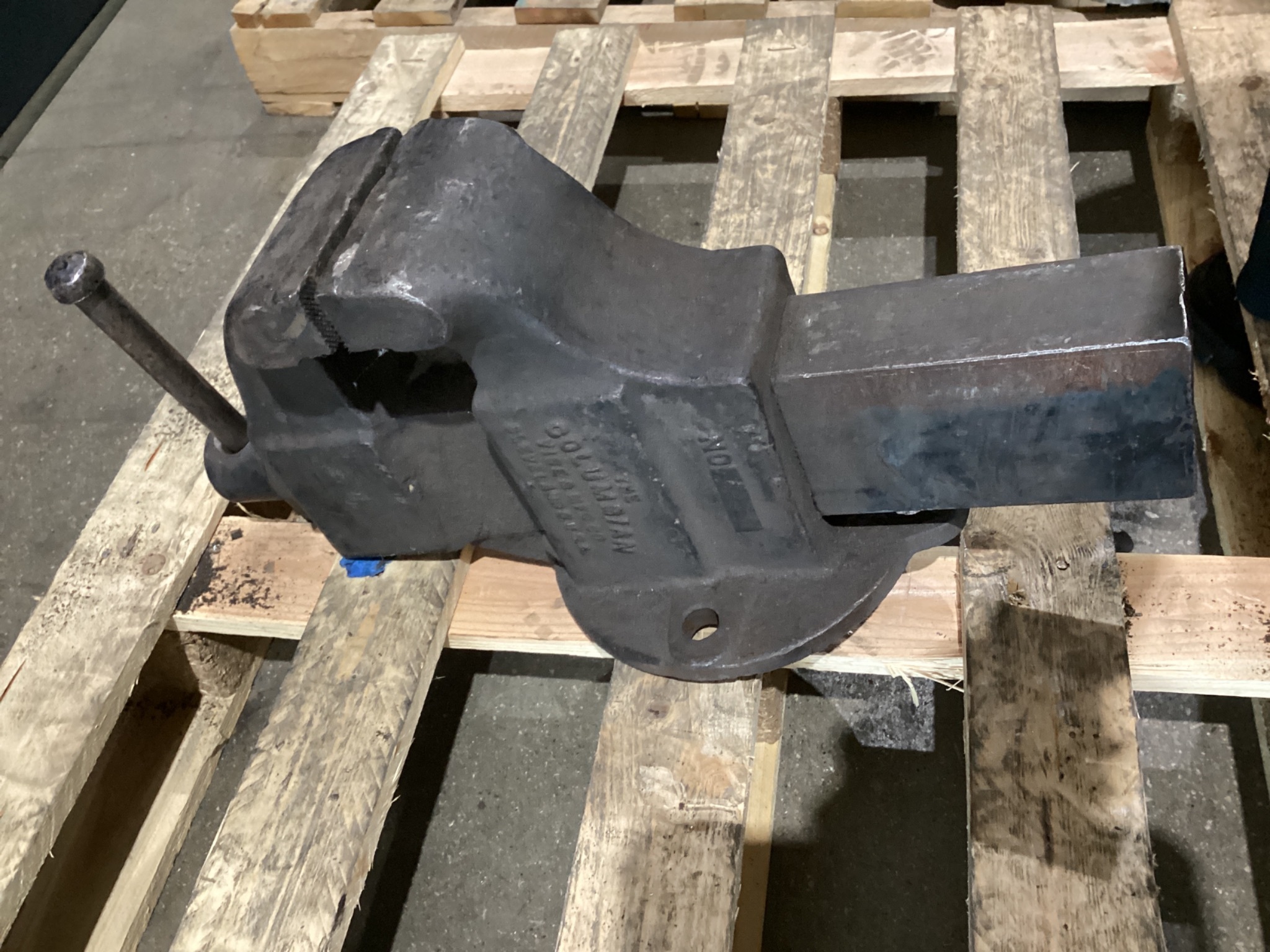 COLUMBIAN VISE MFG. CO. NO. 505 Bench Vise USED 2