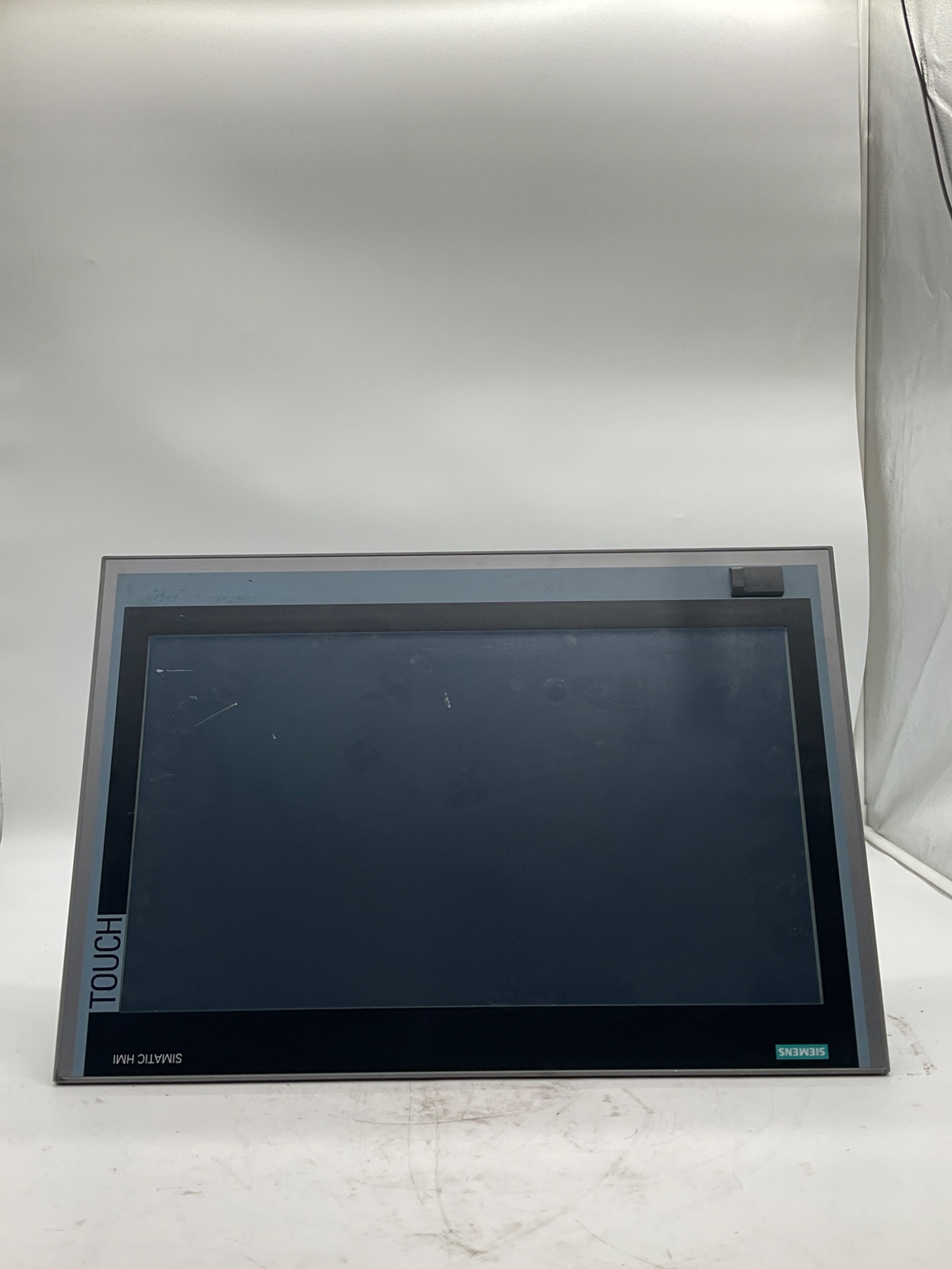 SIEMENS 6AV7260-2GM41-0BX6 SIMATIC IPC677D 22" Touch Panel PC USED 0