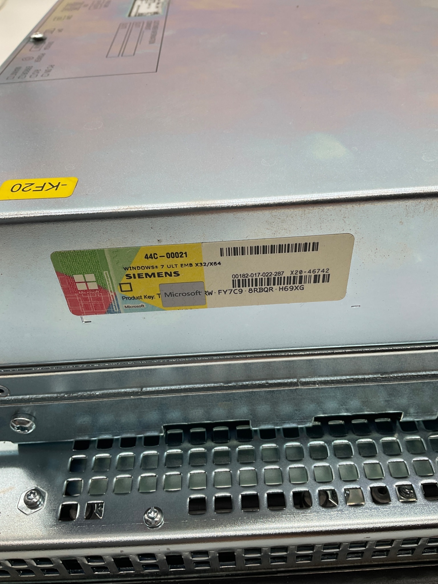 SIEMENS 6AV7260-2GM41-0BX6 SIMATIC IPC677D 22" Touch Panel PC USED 4